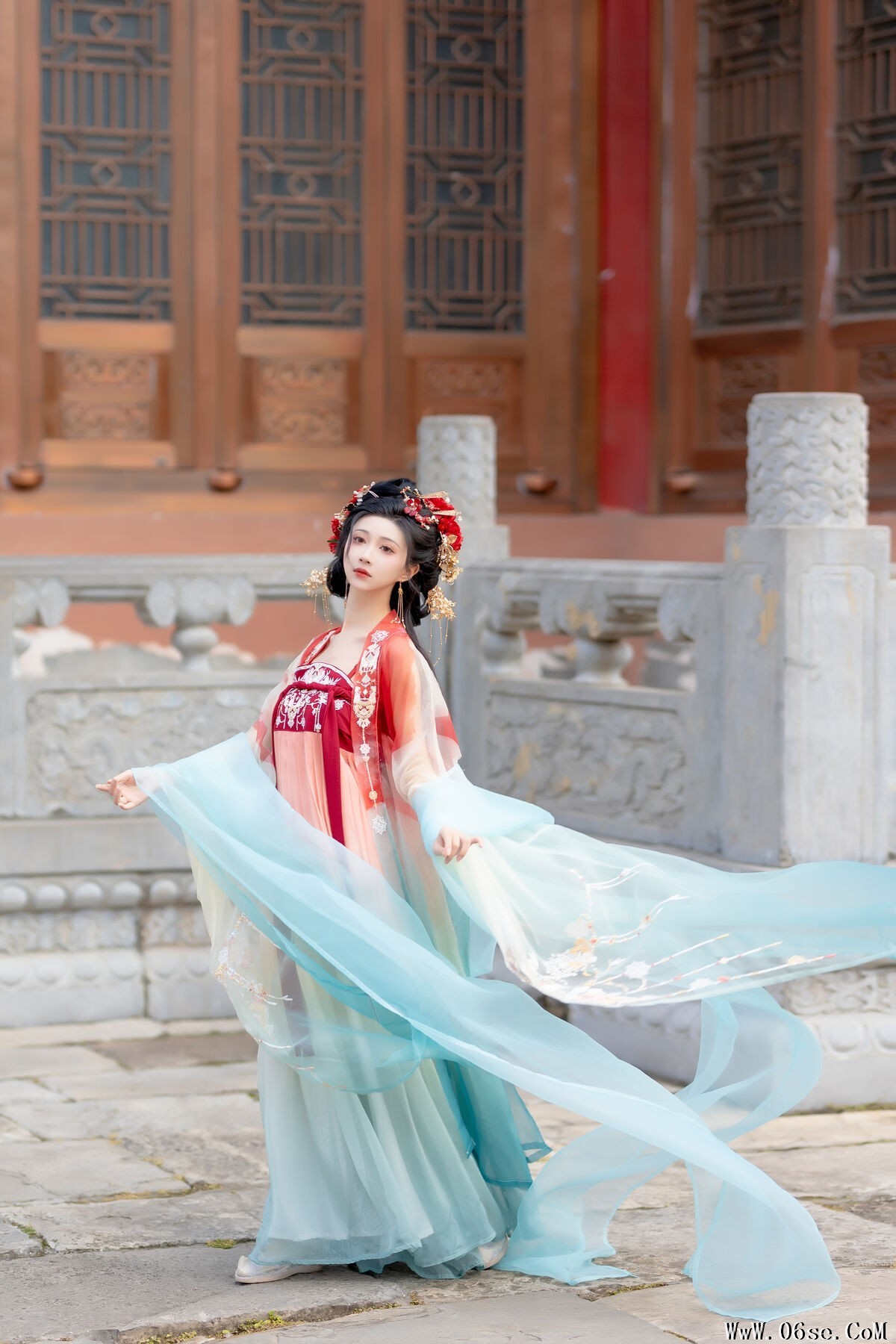 图片[8]-YiTuYu艺图语 Vol.7208 Qi Luo Sheng De Xiao Su Su[28P]-六色网