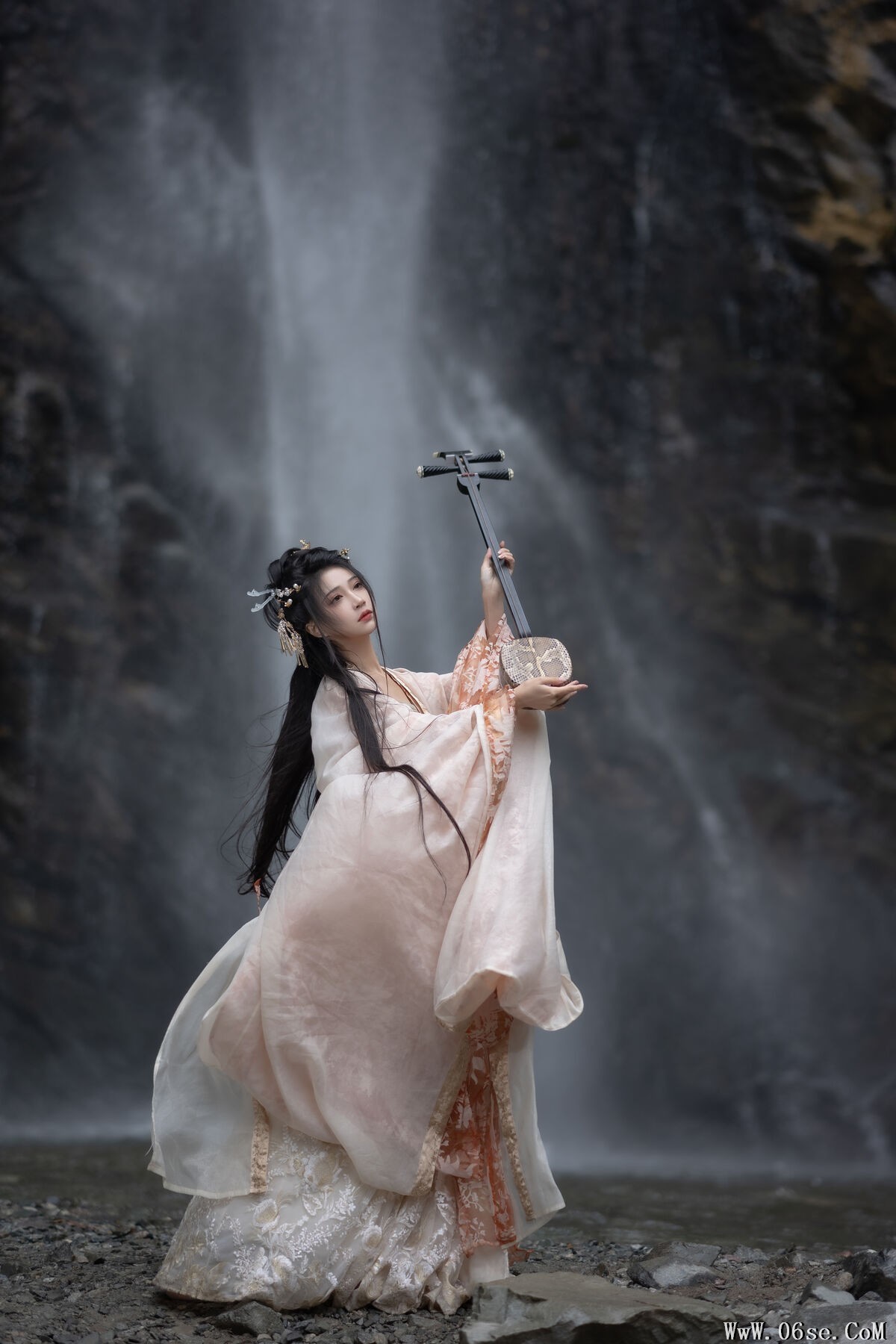 图片[27]-YiTuYu艺图语 Vol.6314 Qi Luo Sheng De Xiao Su Su[27P]-六色网