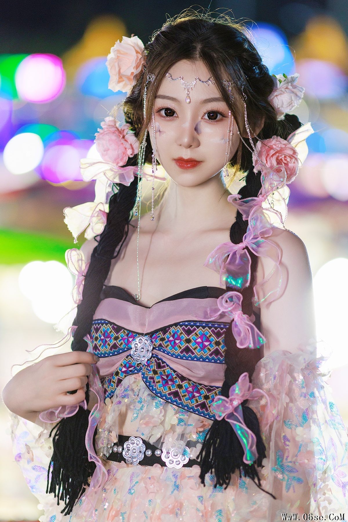 YiTuYu艺图语 Vol.4924 She Kong De Luan Luan[26P]-六色网