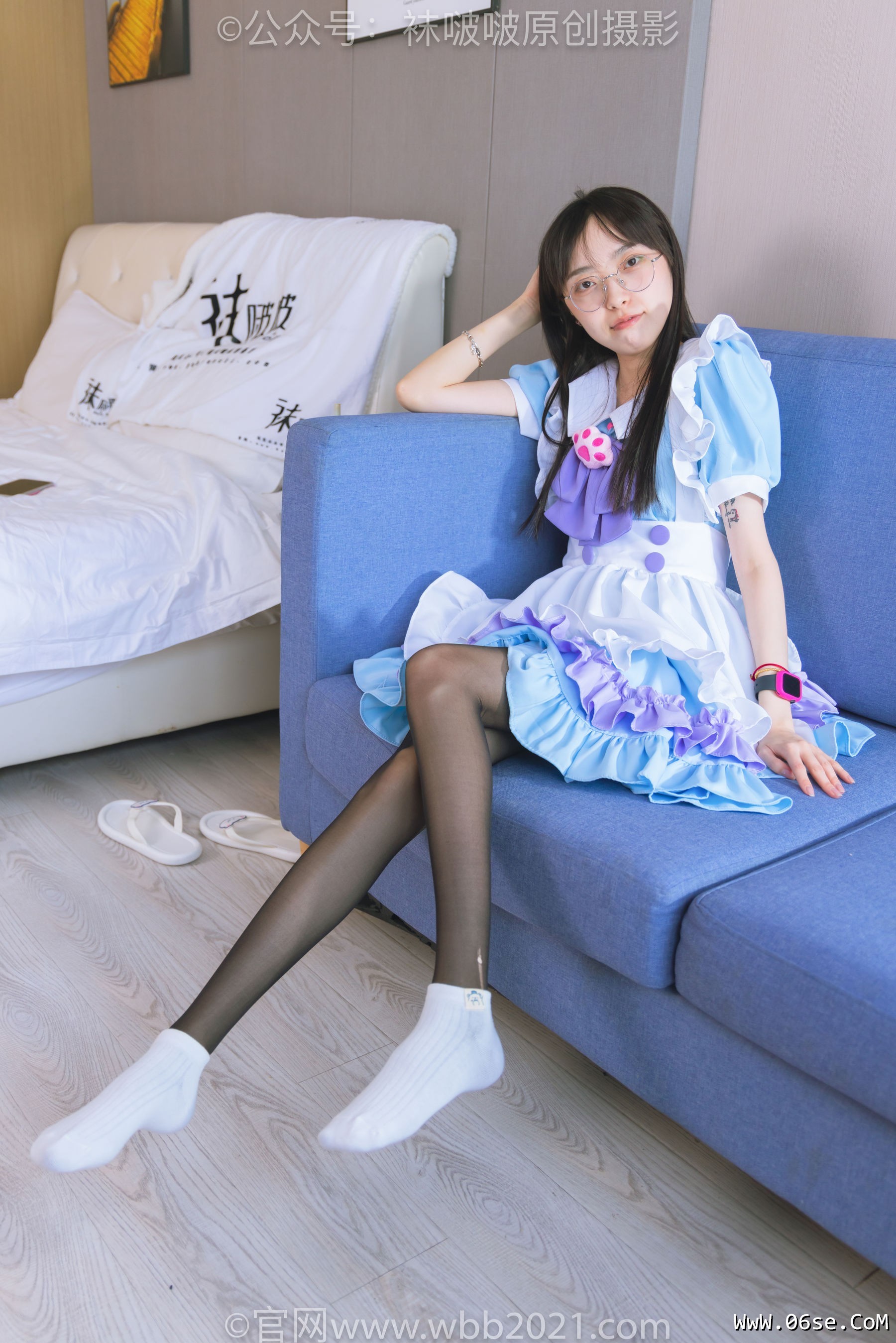 图片[53]-BoBoSocks袜啵啵 No.437 稚予 -女仆装、人字拖、薄黑丝、白棉袜、裸足[140P]-六色网