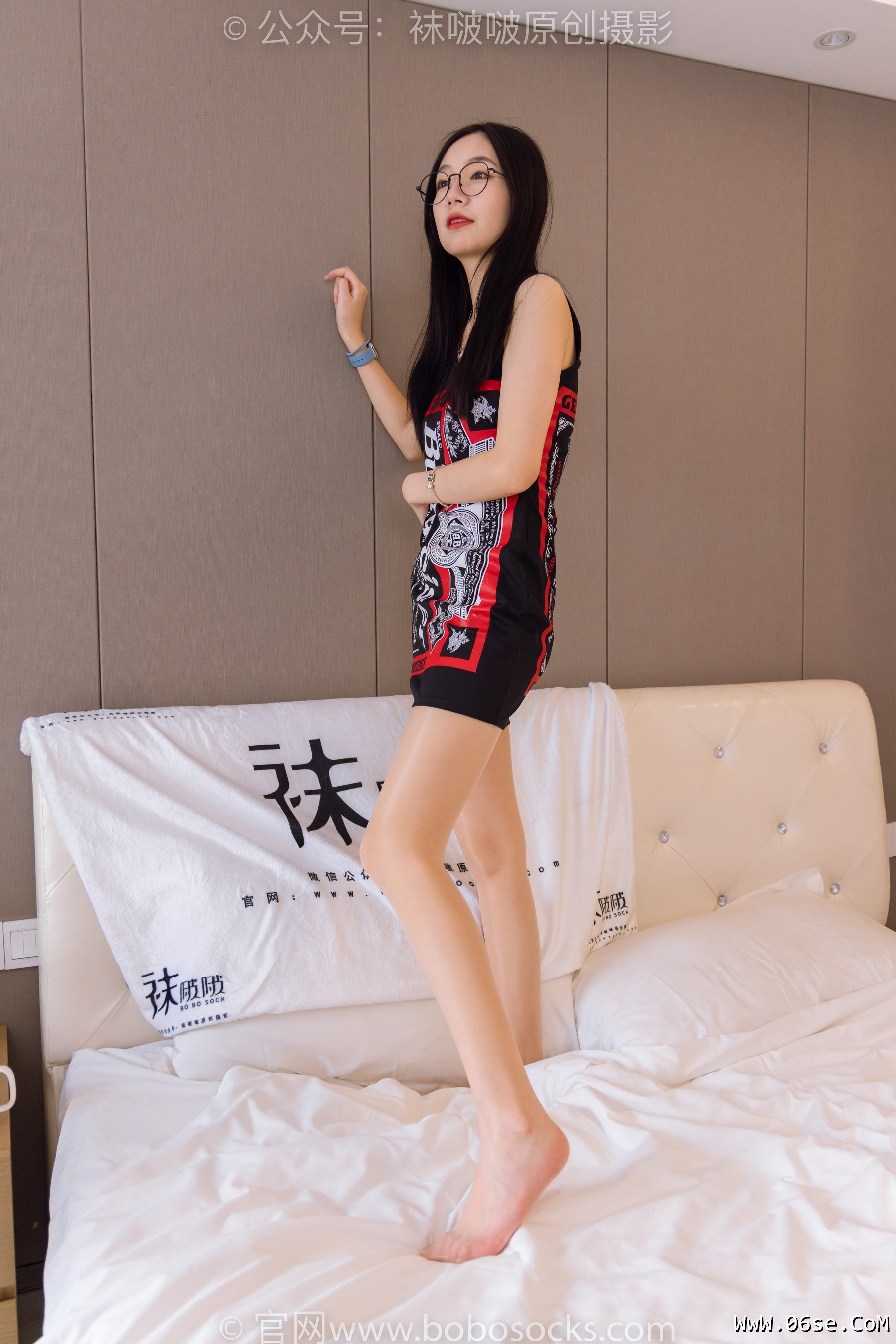 图片[51]-BoBoSocks袜啵啵 No.230 小甜豆-两双高跟鞋、板鞋、油亮肉丝、油亮白丝[150P]-六色网
