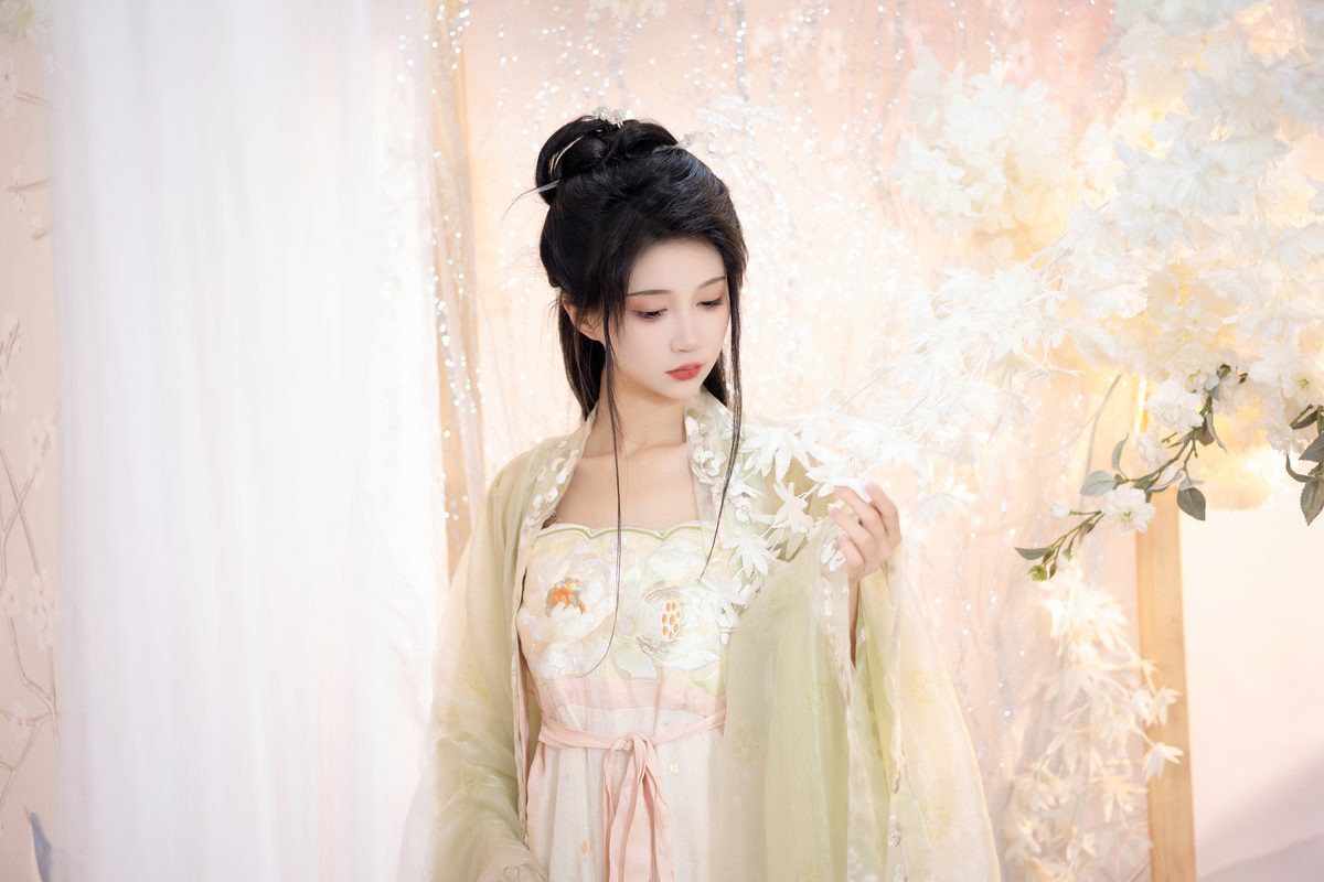 图片[14]-YiTuYu艺图语 Vol.4143 Qi Luo Sheng De Xiao Su Su[28P]-六色网
