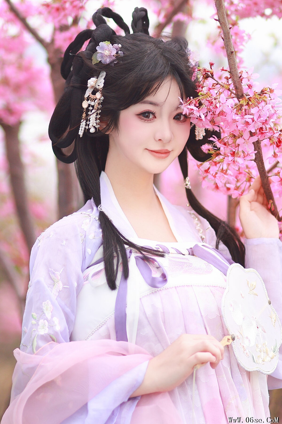 YiTuYu艺图语 Vol.6821 Bu Ke Ai De He He Miao[24P]-六色网