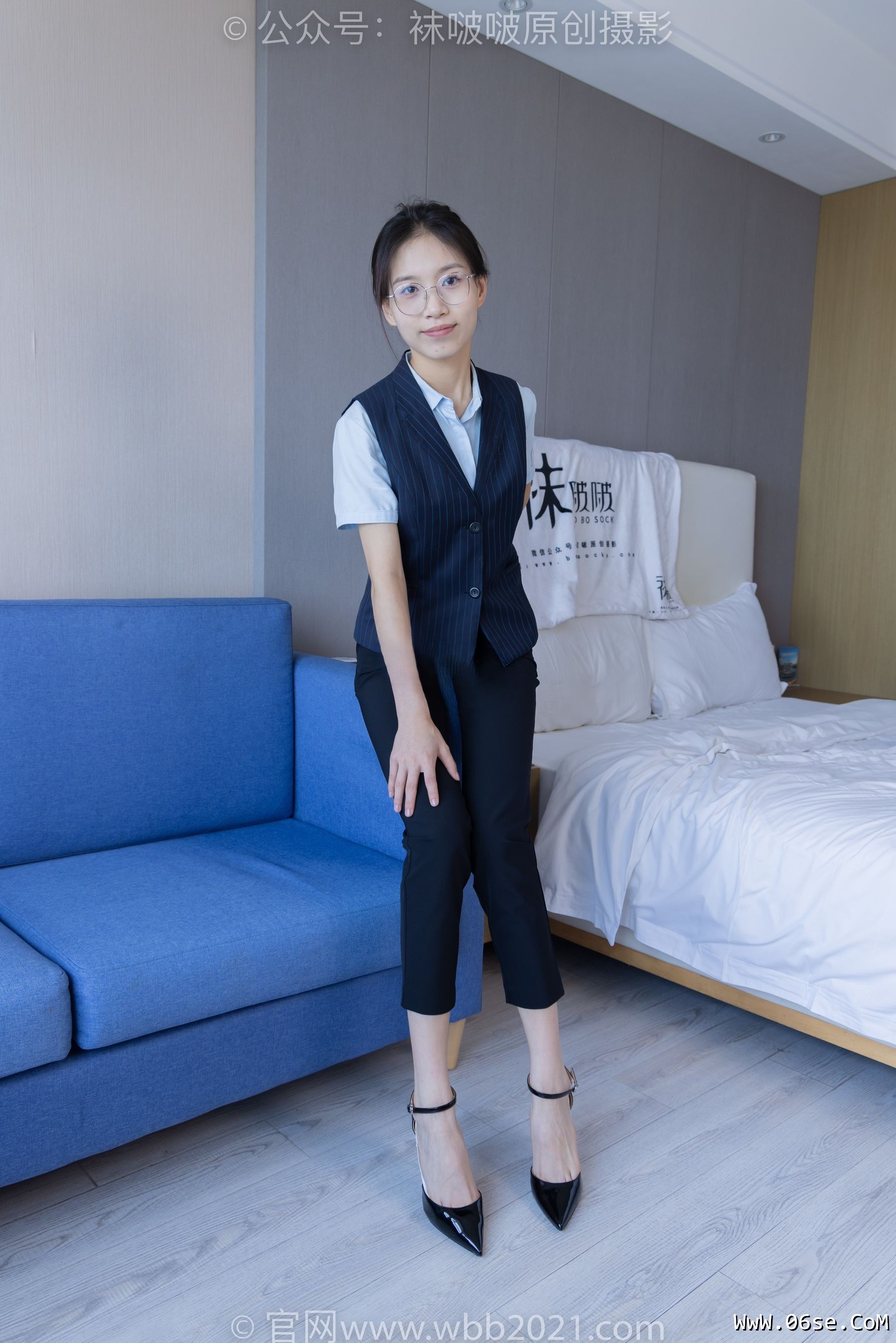 图片[24]-BoBoSocks袜啵啵 No.413 芝士 -高跟鞋、白色吊带船袜、银行制服[145P]-六色网