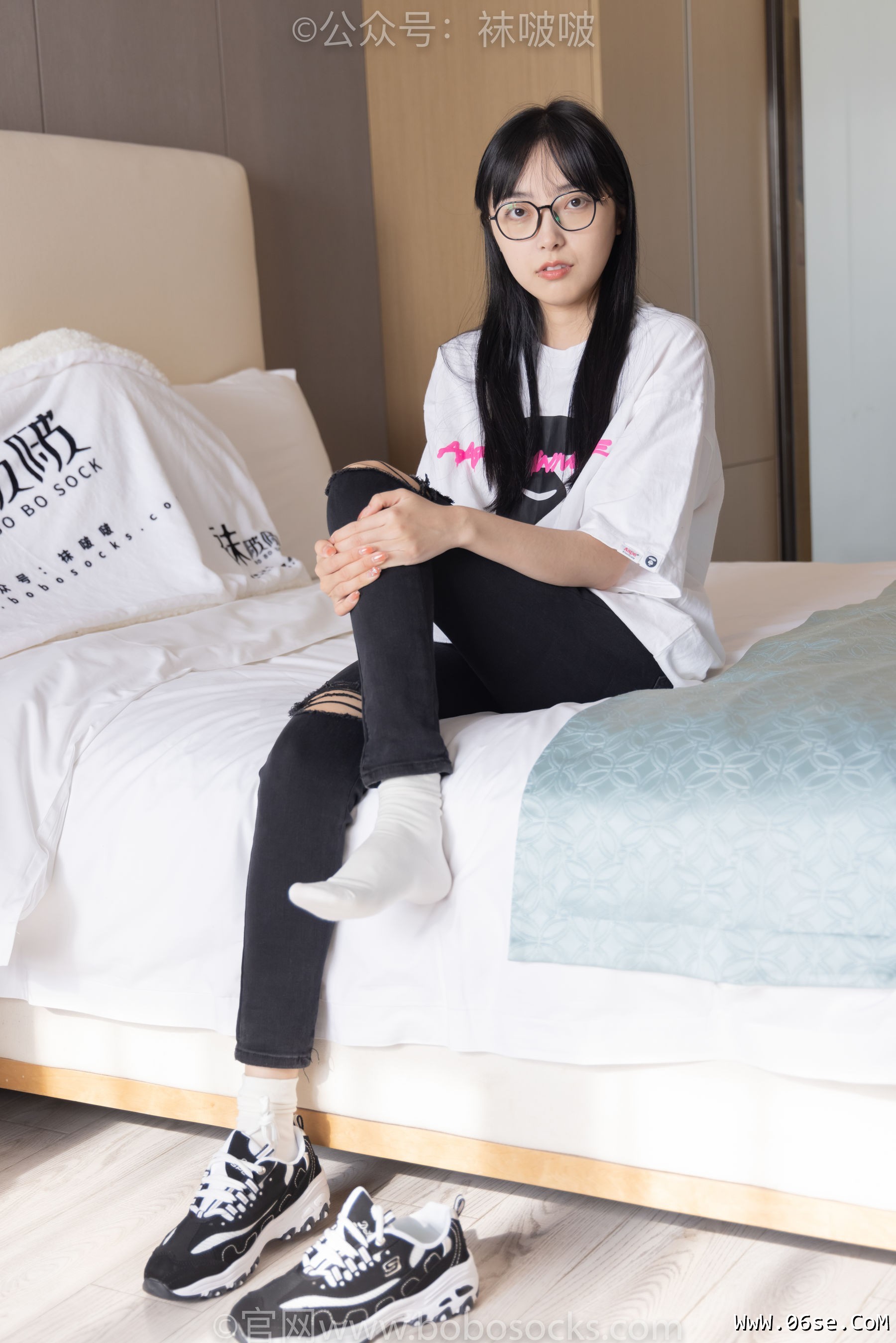 图片[45]-BoBoSocks袜啵啵 No.055 稚予-斯凯奇运动鞋、白棉袜、黑棉袜[139P]-六色网