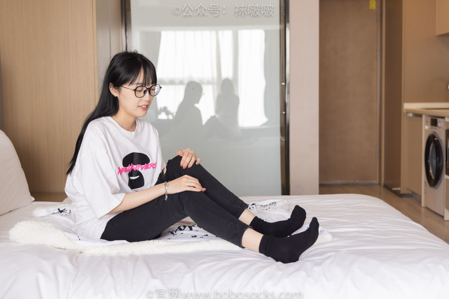 图片[130]-BoBoSocks袜啵啵 No.055 稚予-斯凯奇运动鞋、白棉袜、黑棉袜[139P]-六色网