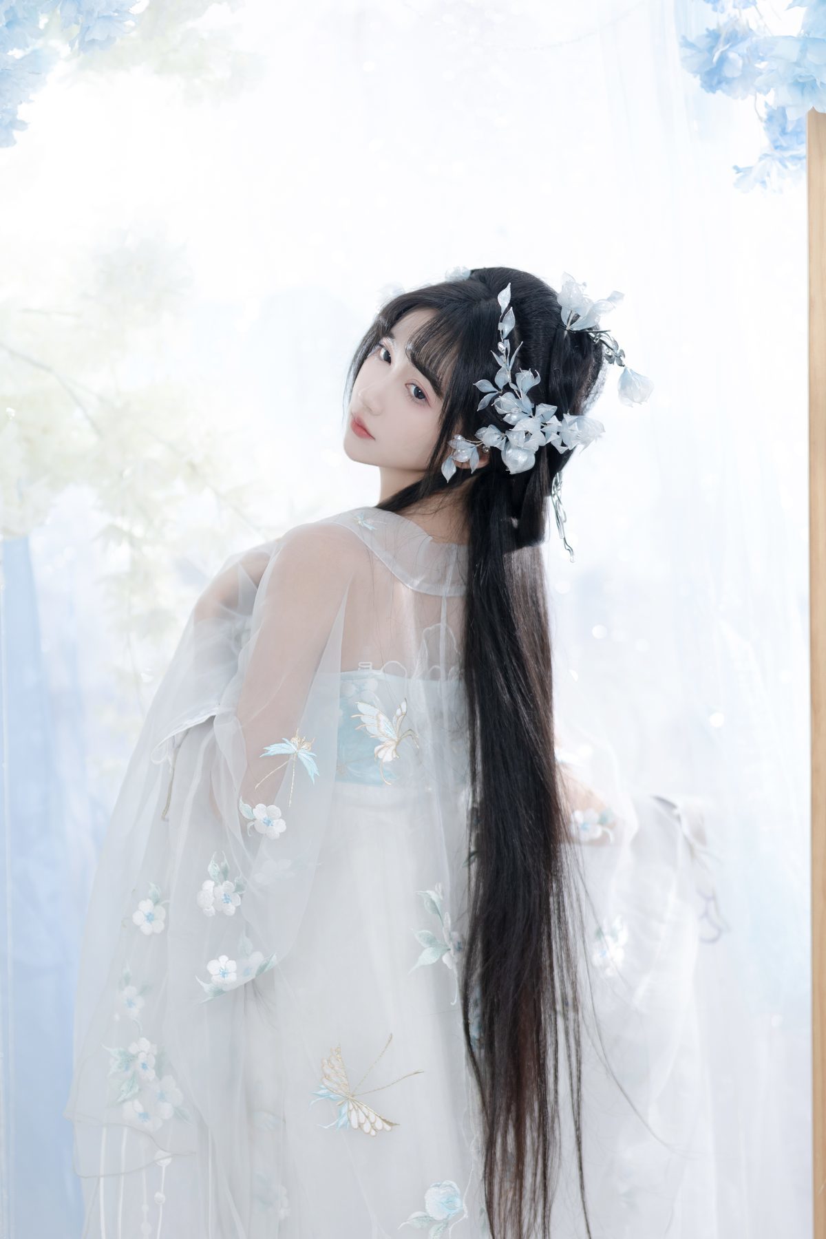 图片[12]-YiTuYu艺图语 Vol.5647 Qi Luo Sheng De Xiao Su Su[27P]-六色网