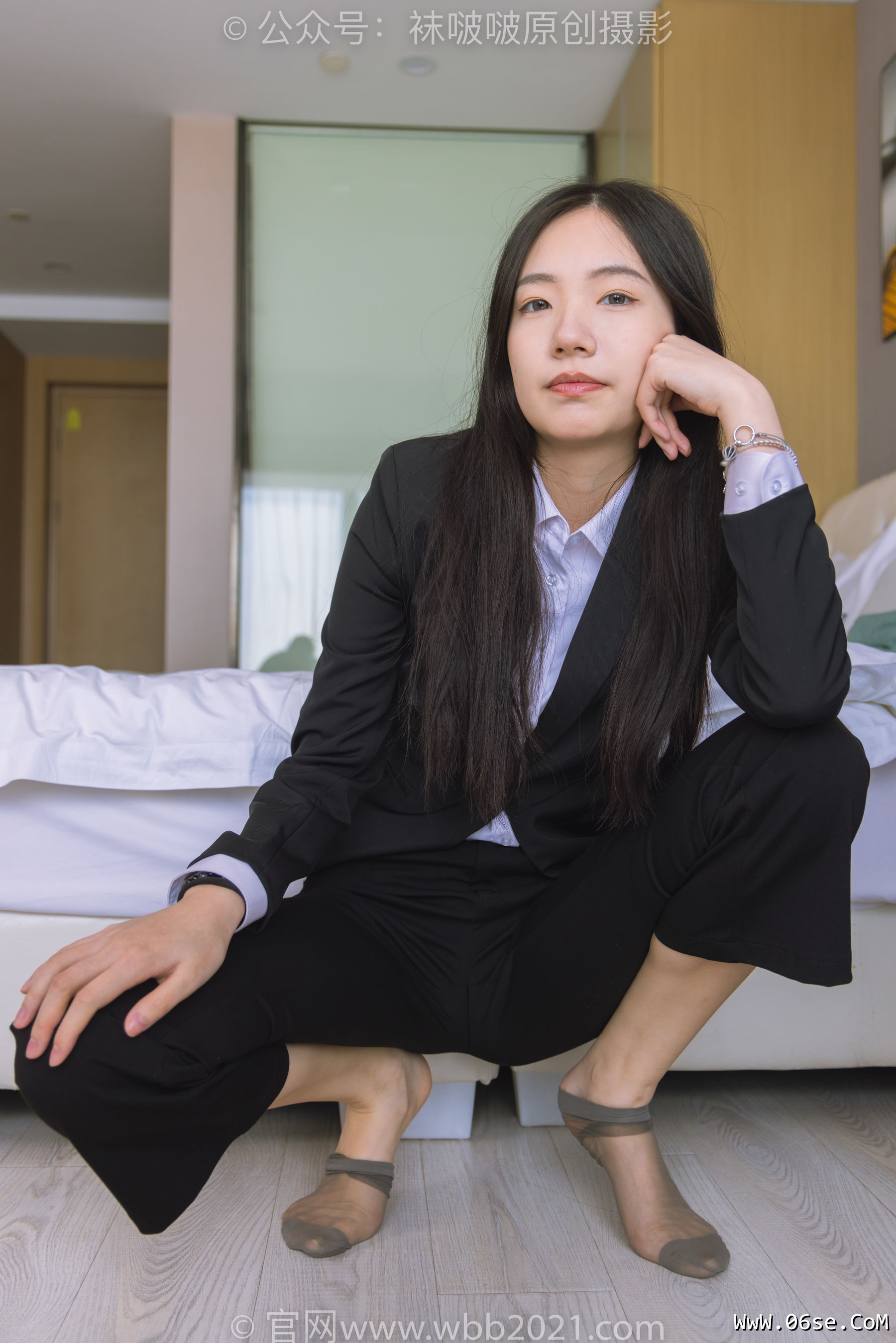 图片[139]-BoBoSocks袜啵啵 No.245 小甜豆 -高跟鞋、短灰丝、半蹲镜头较多[299P]-六色网