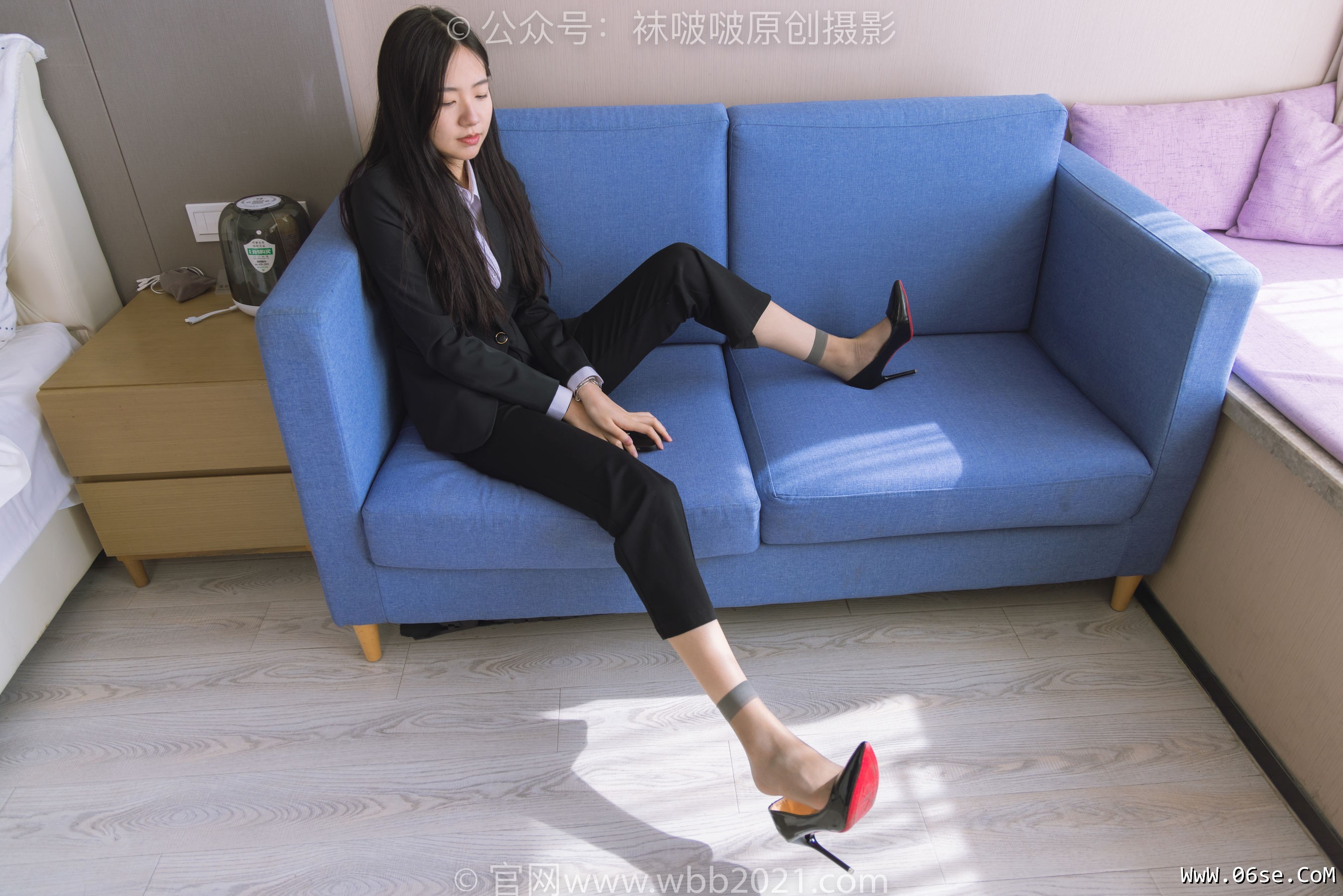 图片[225]-BoBoSocks袜啵啵 No.245 小甜豆 -高跟鞋、短灰丝、半蹲镜头较多[299P]-六色网