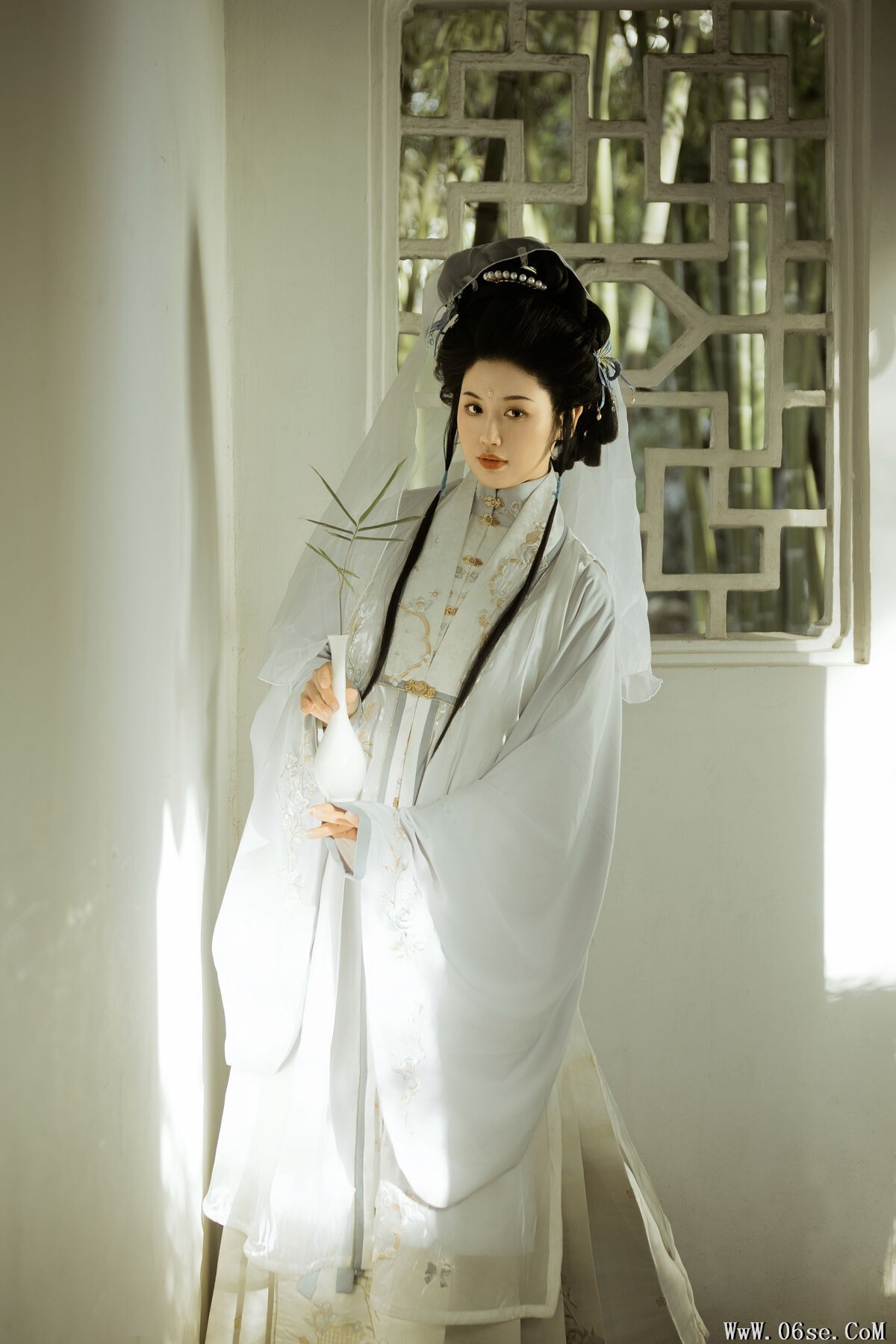 图片[15]-YiTuYu艺图语 Vol.6914 Tang Yi[26P]-六色网