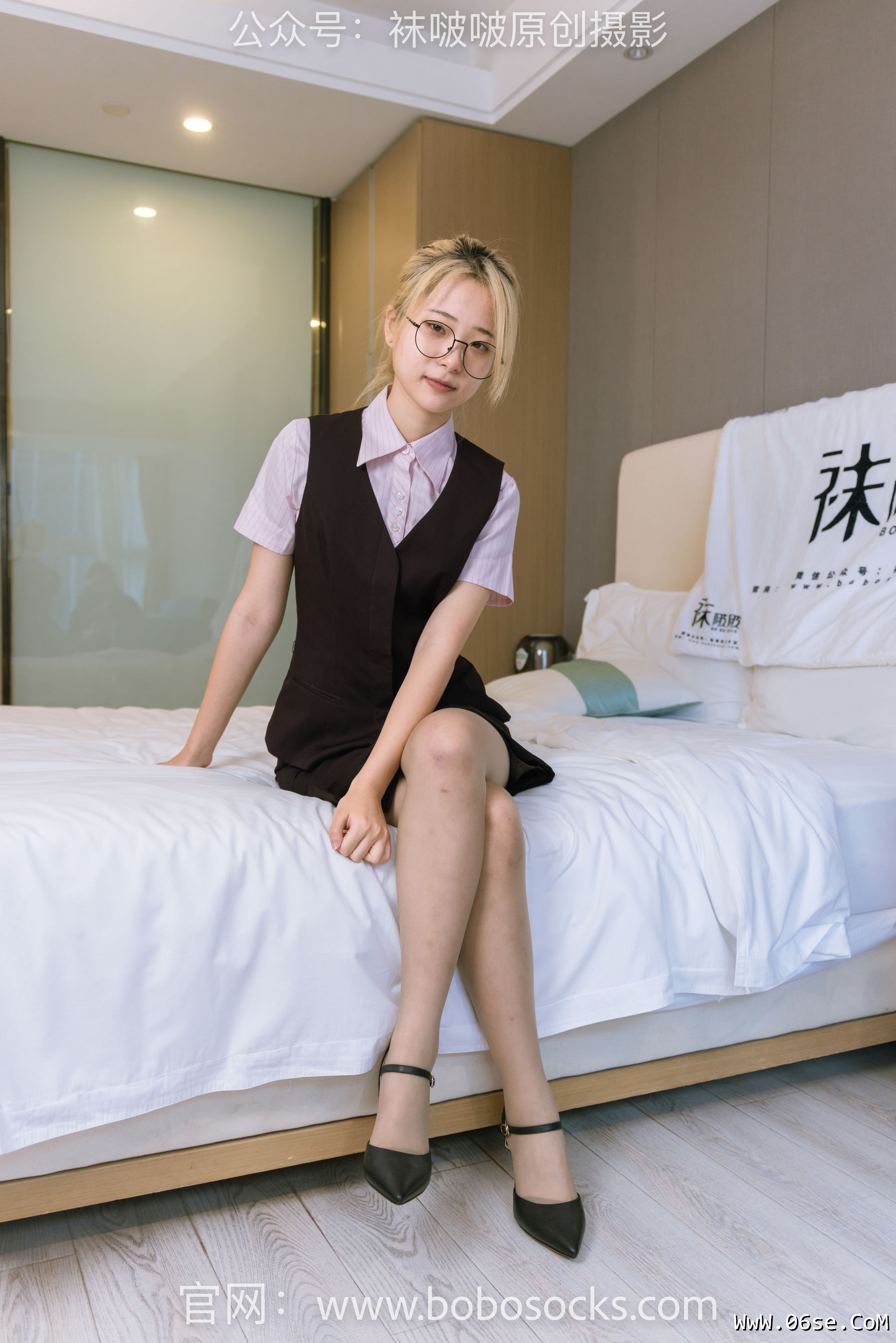 图片[97]-BoBoSocks袜啵啵 No.148 小淳-高跟鞋、咖啡丝、银行制服[140P]-六色网