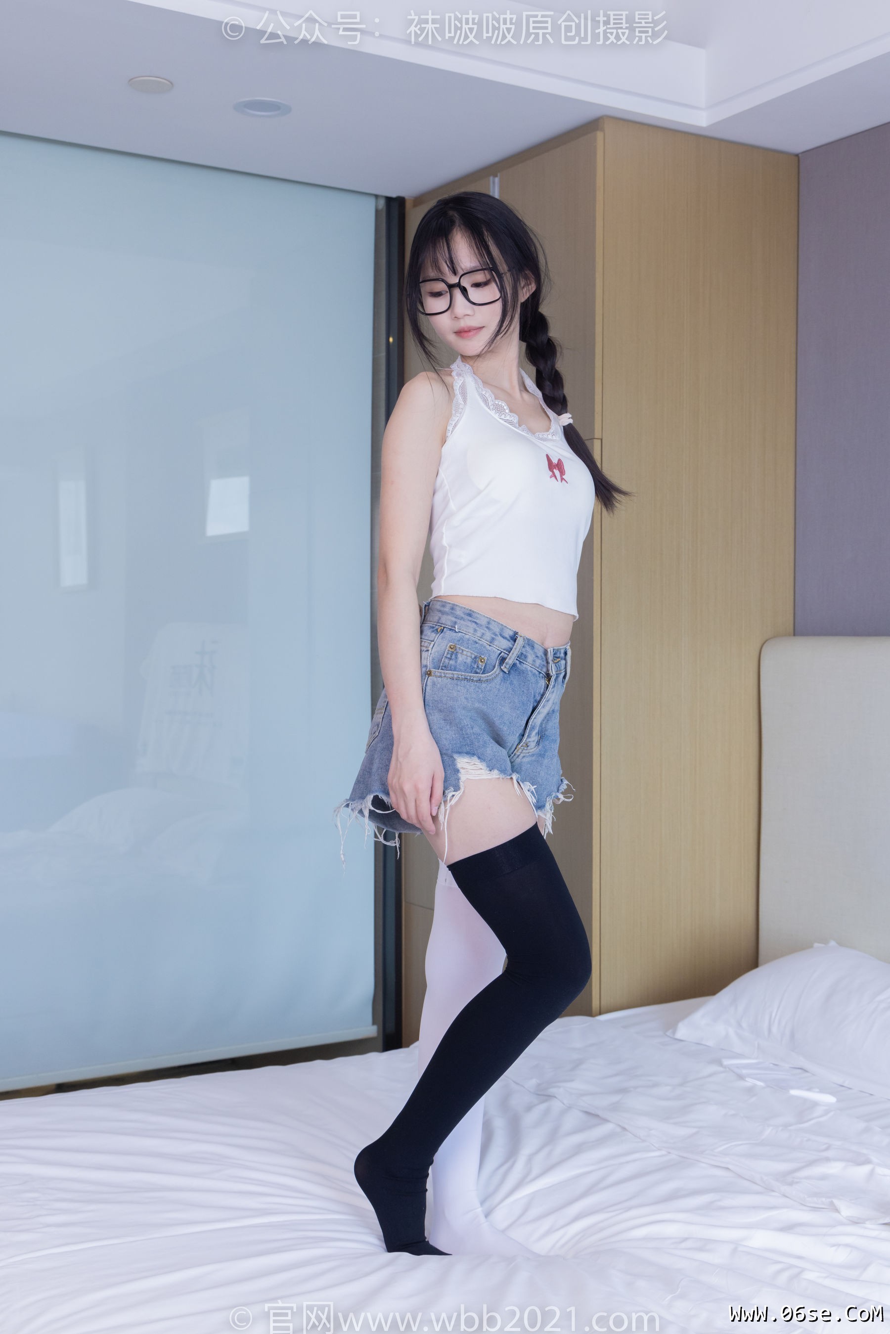 图片[112]-BoBoSocks袜啵啵 No.390 甜甜圈 -板鞋、厚黑丝大腿袜、厚白丝大腿袜[148P]-六色网