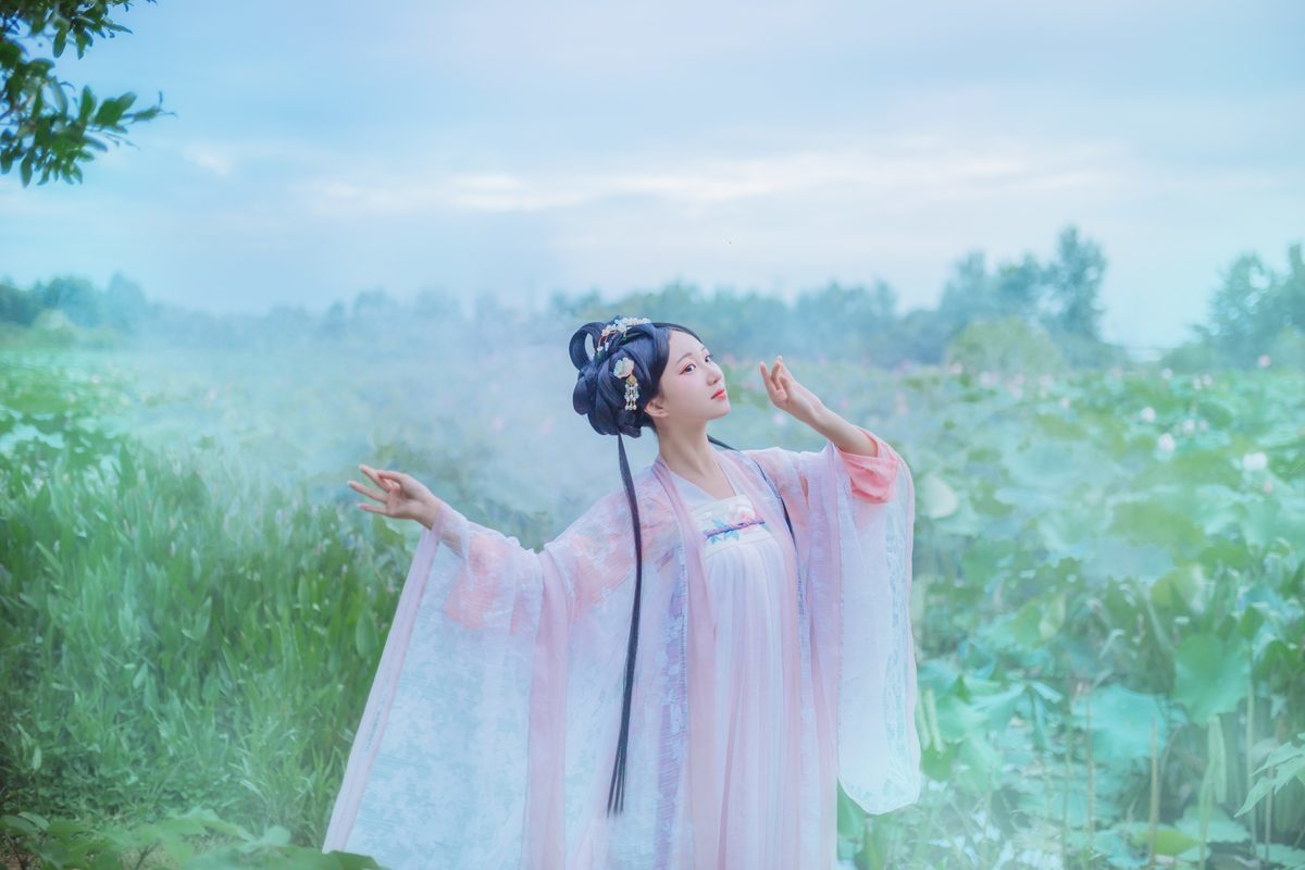 图片[24]-YiTuYu艺图语 Vol.4138 Qi Luo Sheng De Xiao Su Su[24P]-六色网