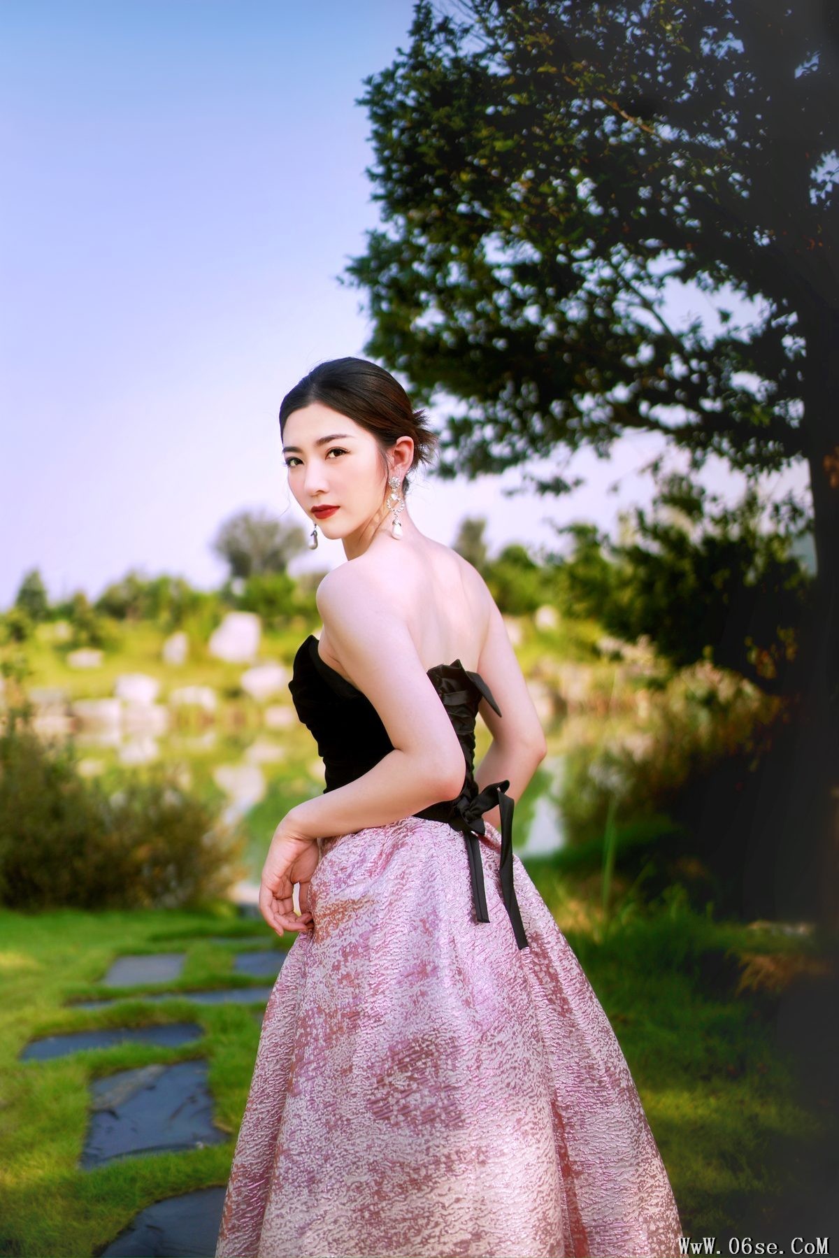 图片[25]-YiTuYu艺图语 Vol.3372 Quan Quan[35P]-六色网