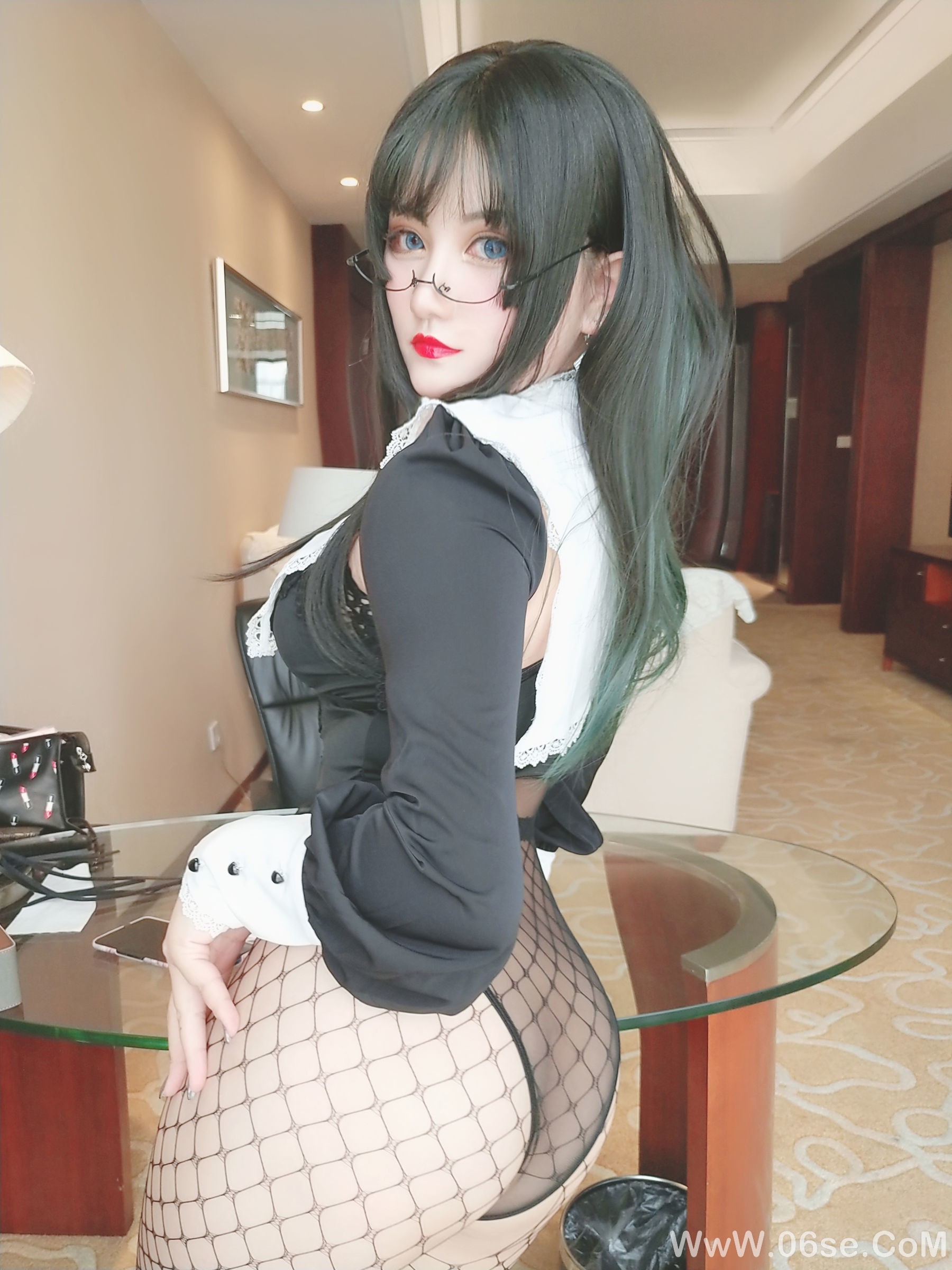 图片[14]-夏鸽鸽不想起床 修女[40P]-六色网