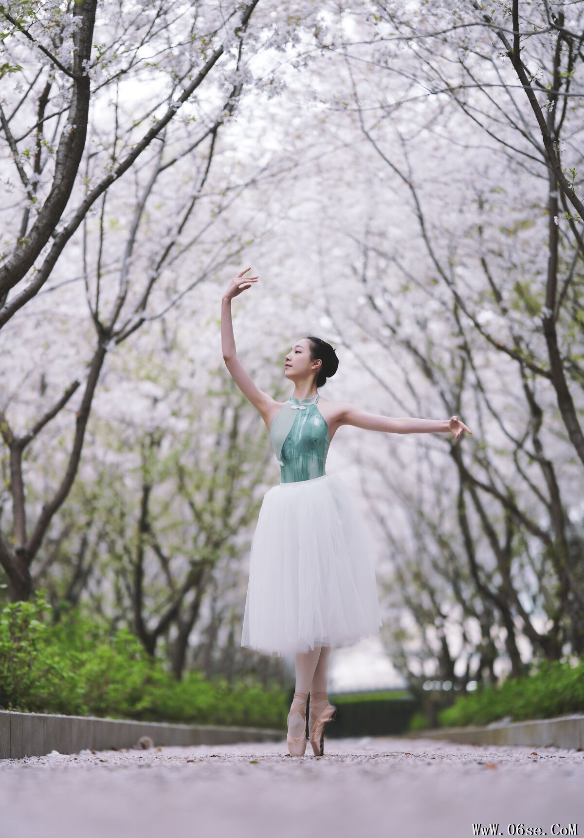 图片[16]-YiTuYu艺图语 Vol.6883 Xiao Xong[25P]-六色网