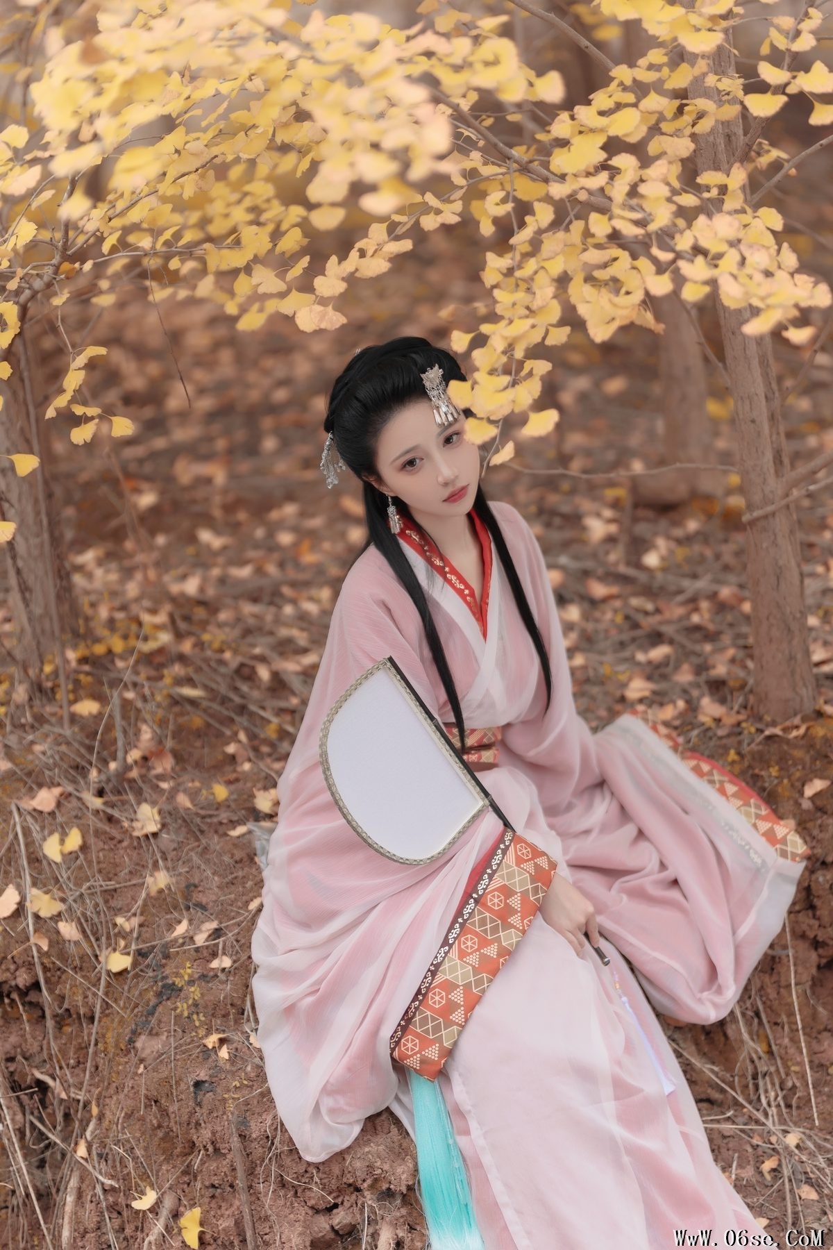 图片[24]-YiTuYu艺图语 Vol.5988 Qi Luo Sheng De Xiao Su Su[28P]-六色网