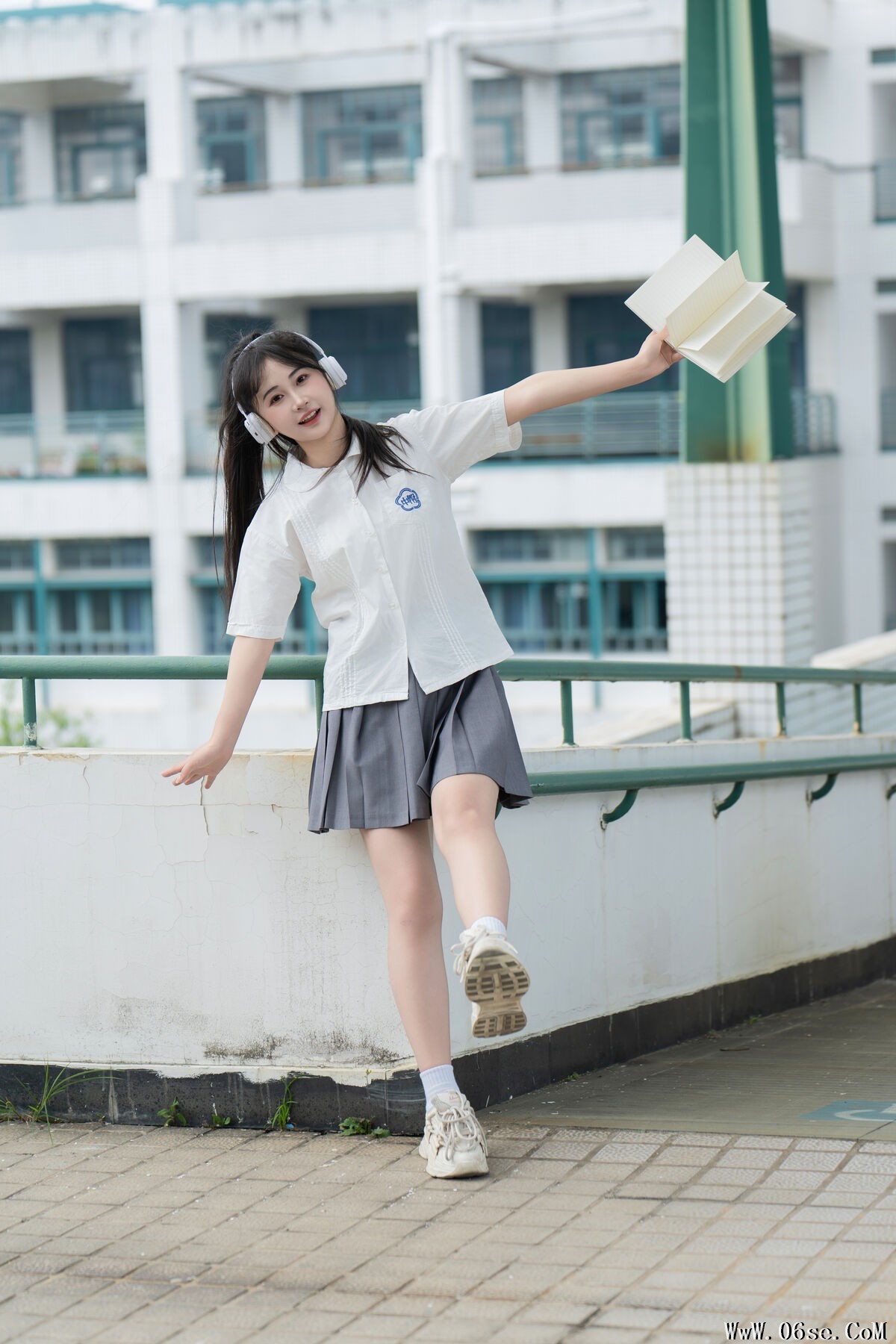 图片[28]-YiTuYu艺图语 Vol.7260 Jiao Yi Zhi Sui Sui[33P]-六色网