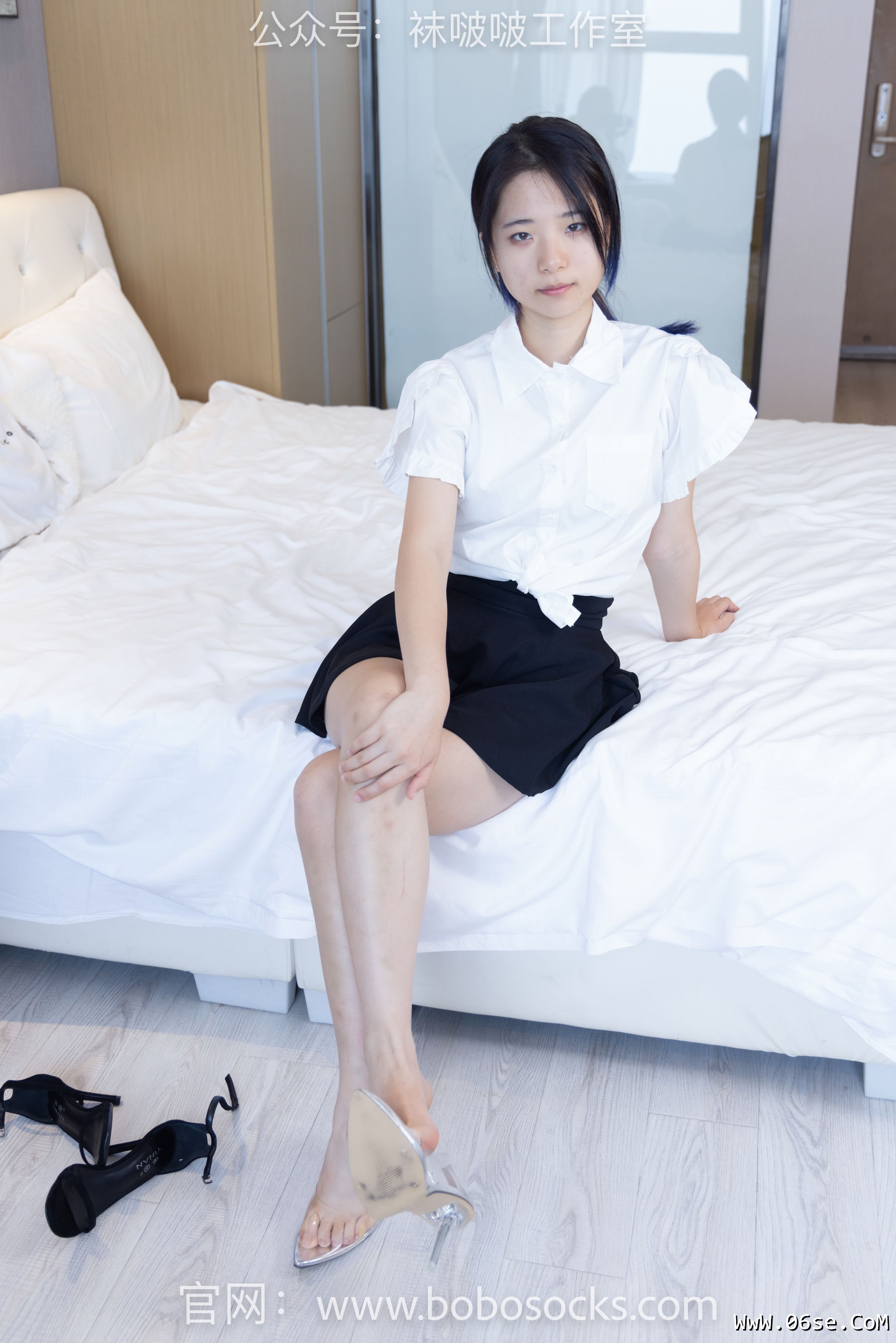 图片[131]-BoBoSocks袜啵啵 No.116 小淳-两双高跟鞋、肉丝、裸足[146P]-六色网