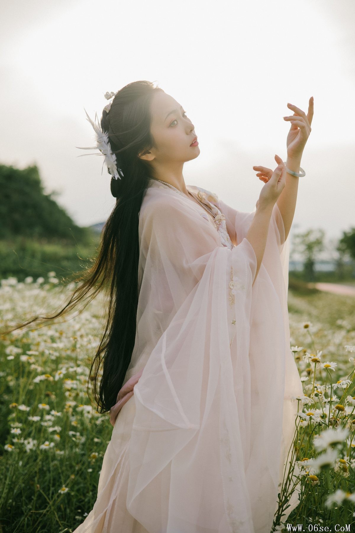 图片[24]-YiTuYu艺图语 Vol.4383 Qian Mo Hong Chen[24P]-六色网