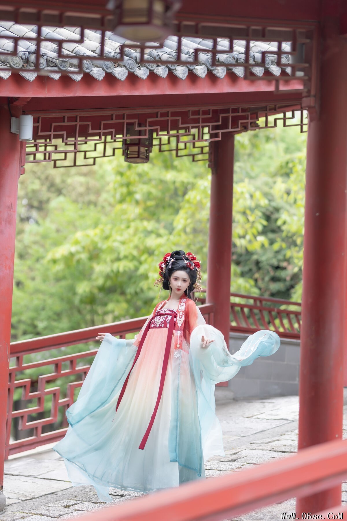 图片[18]-YiTuYu艺图语 Vol.7208 Qi Luo Sheng De Xiao Su Su[28P]-六色网