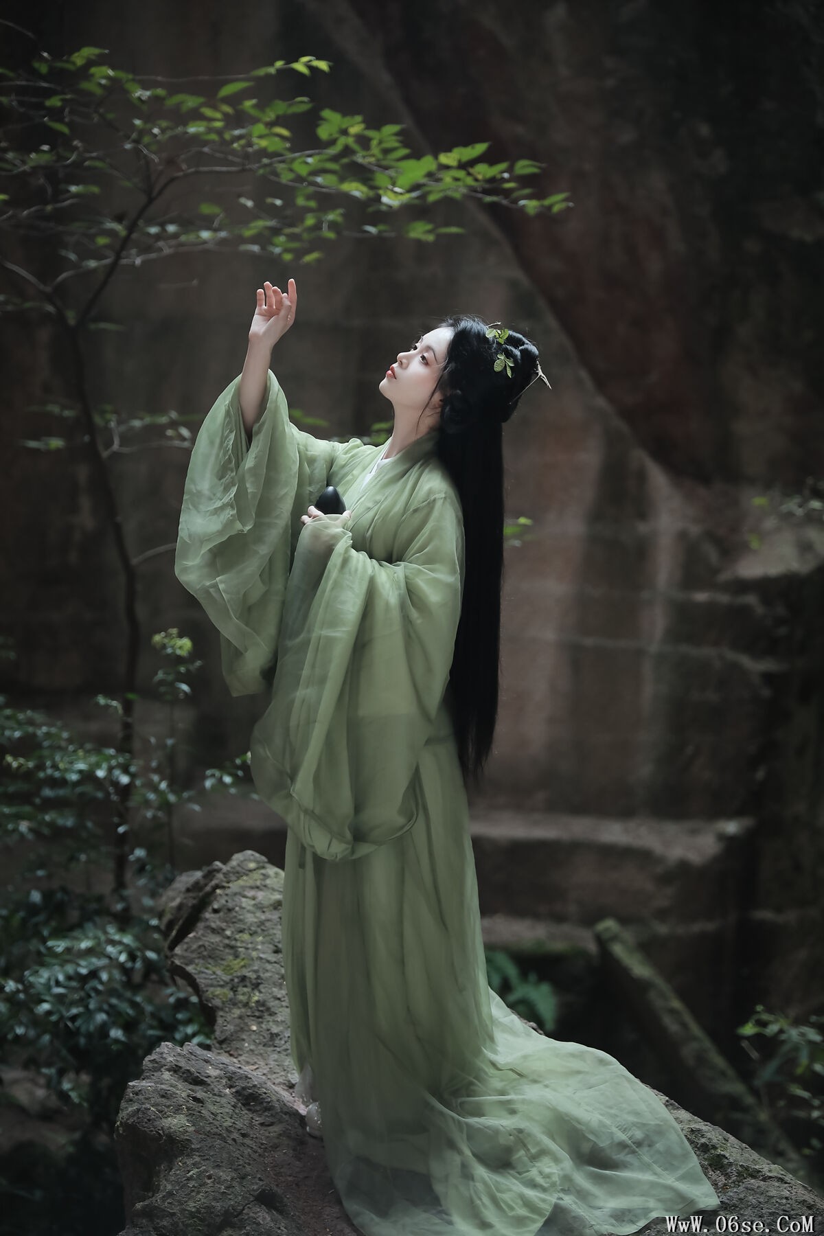 图片[18]-YiTuYu艺图语 Vol.7764 He Xiang Gu[26P]-六色网