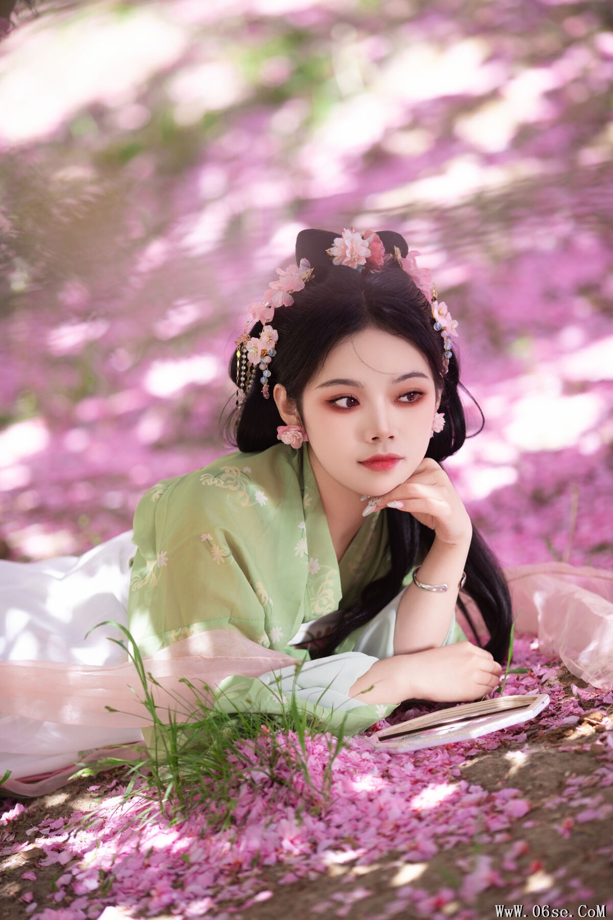 图片[12]-YiTuYu艺图语 Vol.7102 Wan Yi[23P]-六色网