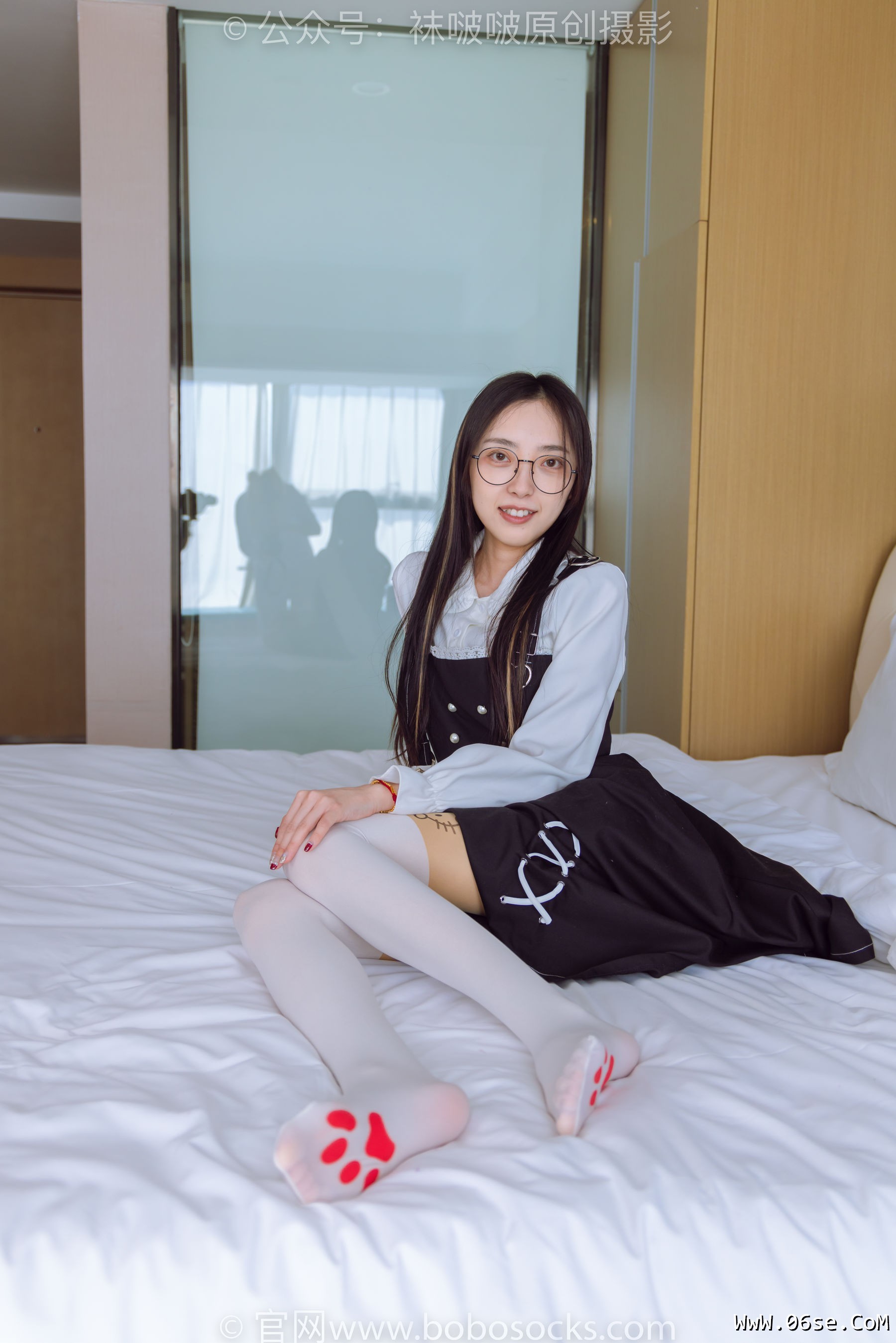 图片[137]-BoBoSocks袜啵啵 No.177 稚予-皮鞋、厚白丝（脚底猫爪印款）[140P]-六色网