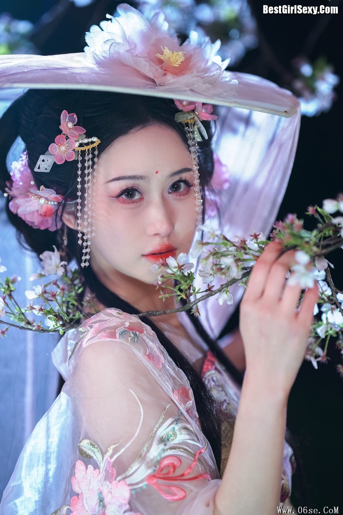 图片[4]-YiTuYu艺图语 Vol.4019 Jiao Jiao[27P]-六色网