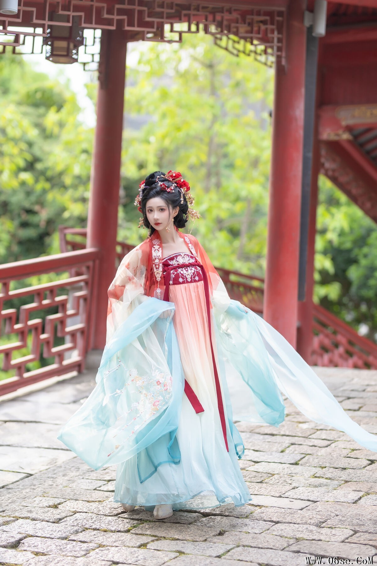 图片[12]-YiTuYu艺图语 Vol.7208 Qi Luo Sheng De Xiao Su Su[28P]-六色网