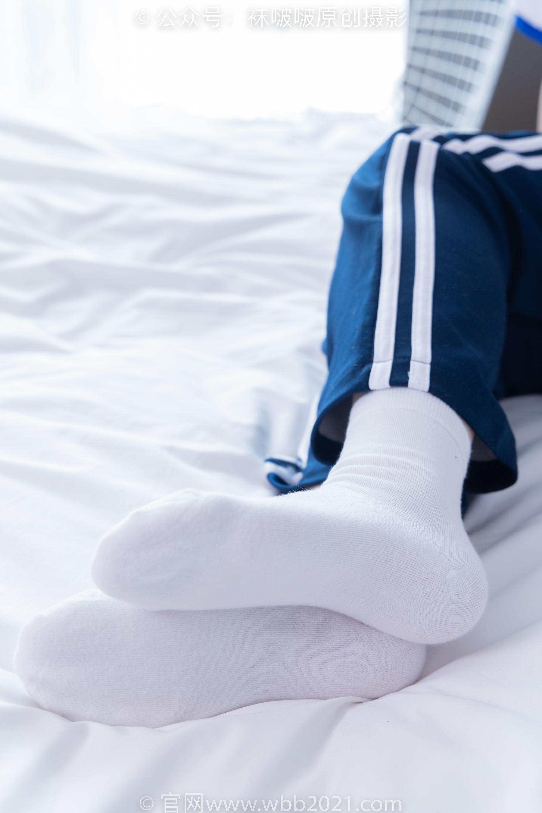 图片[114]-BoBoSocks袜啵啵 No.366 甜甜圈 -三双板鞋、白棉袜、短白丝[150P]-六色网