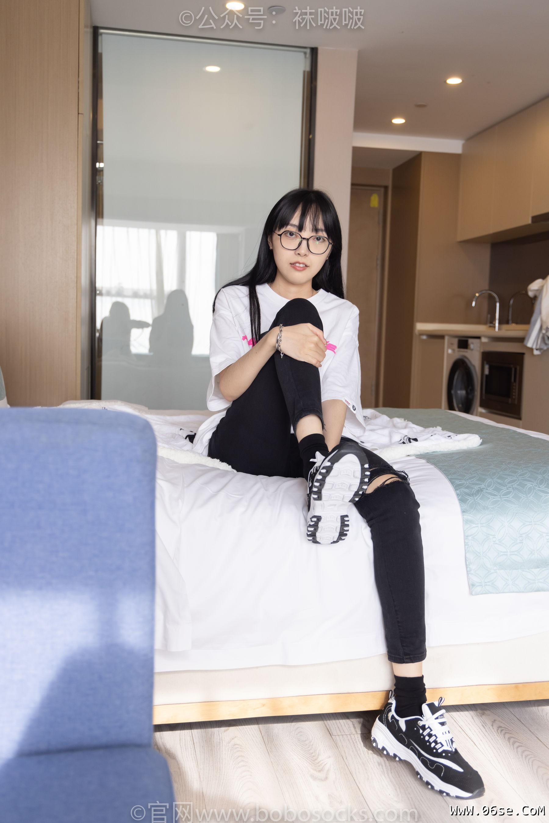 图片[97]-BoBoSocks袜啵啵 No.055 稚予-斯凯奇运动鞋、白棉袜、黑棉袜[139P]-六色网