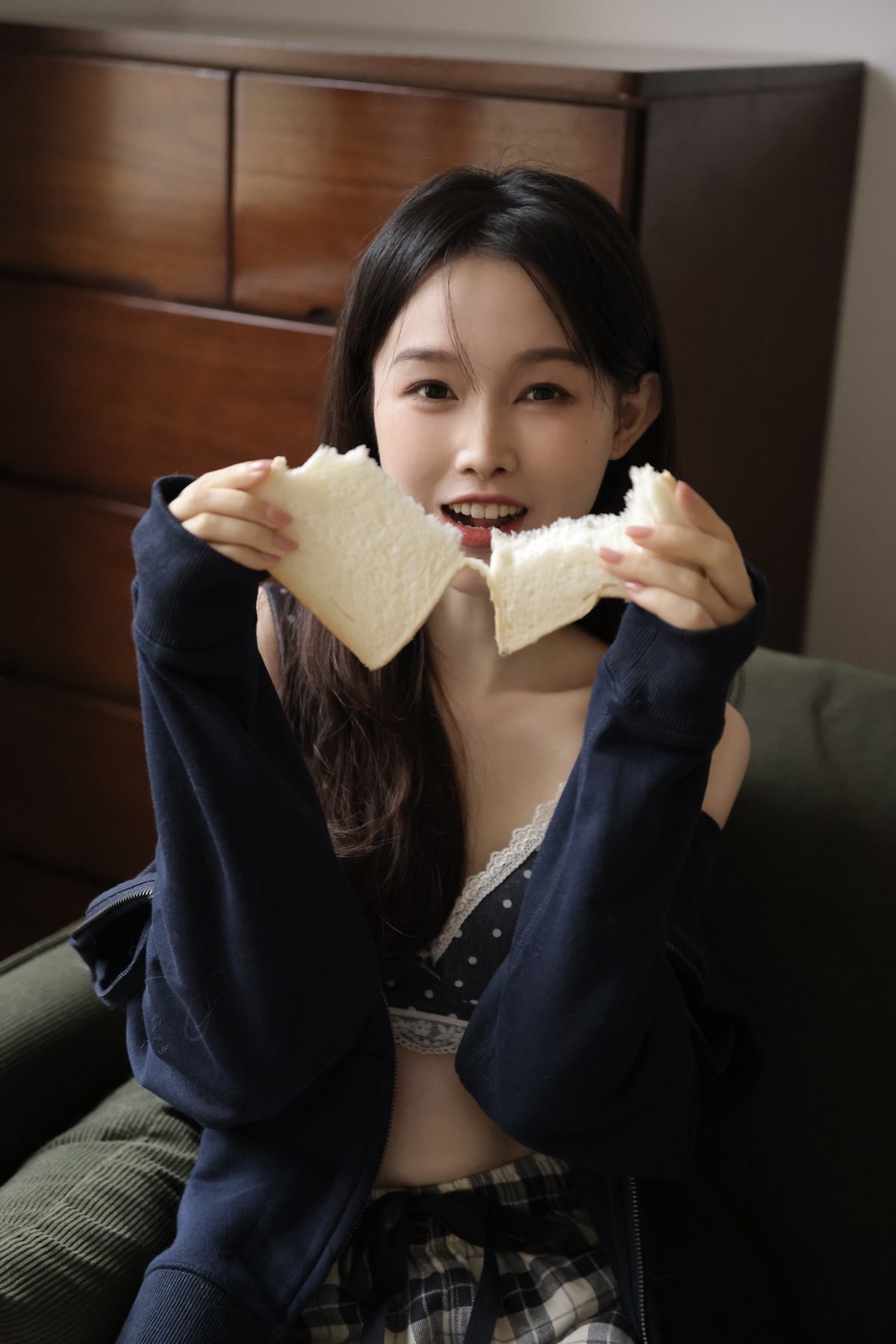 图片[5]-YiTuYu艺图语 Vol.3354 A Miao de Fan Fan[27P]-六色网