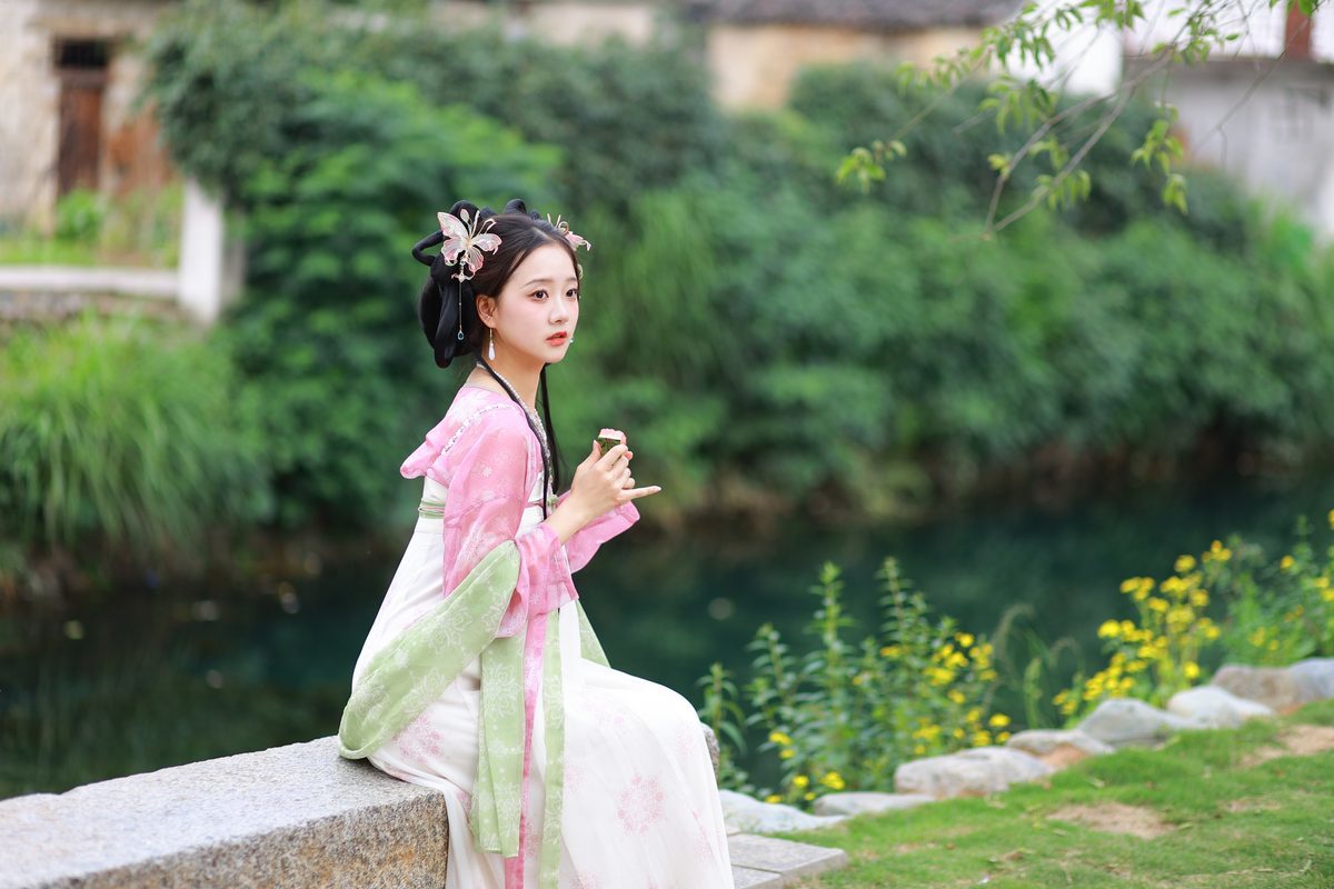 图片[24]-YiTuYu艺图语 Vol.4629 You Er Bai Bai[30P]-六色网