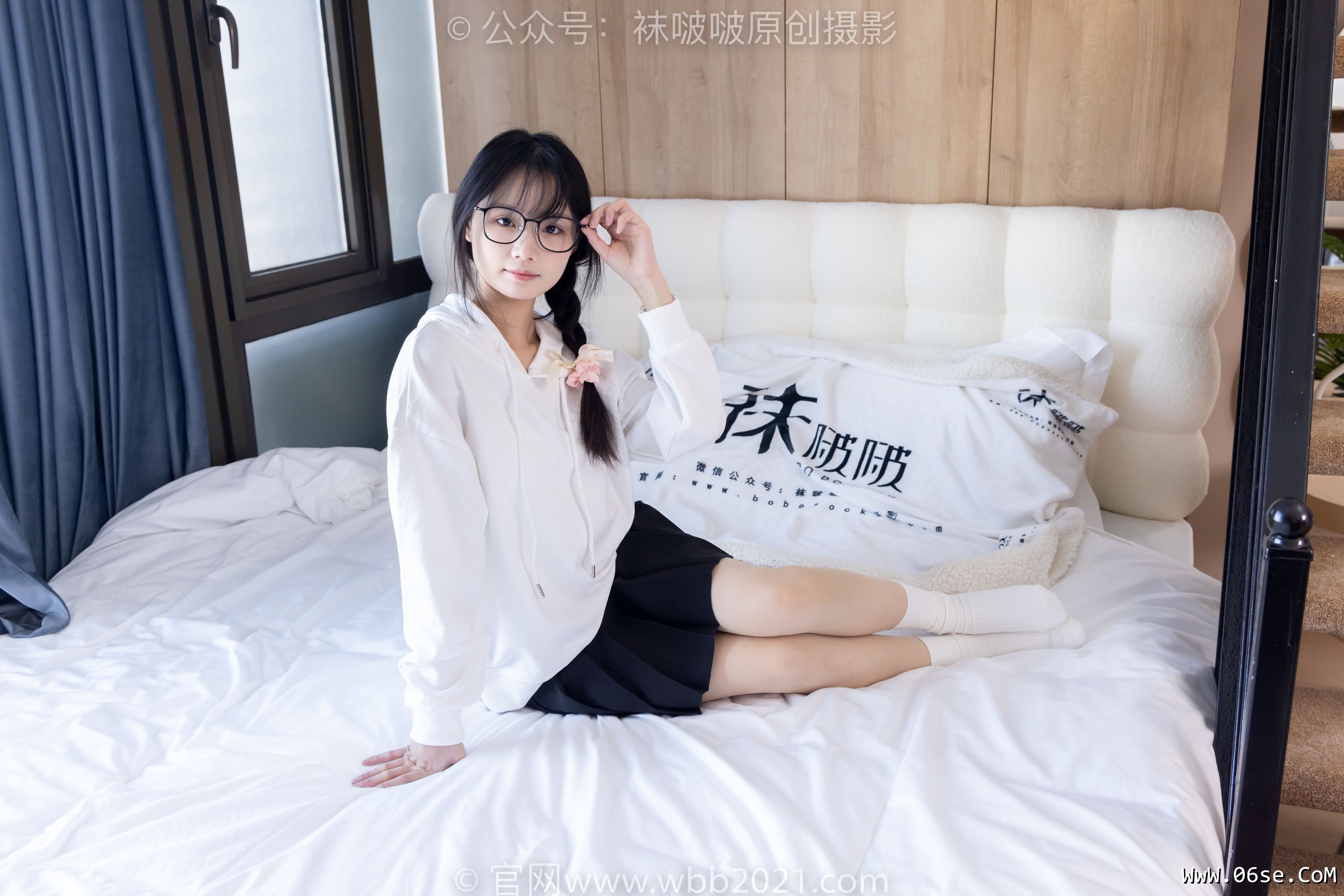 图片[159]-BoBoSocks袜啵啵 No.368 甜甜圈 -运动鞋、白棉袜、油亮肉丝[160P]-六色网