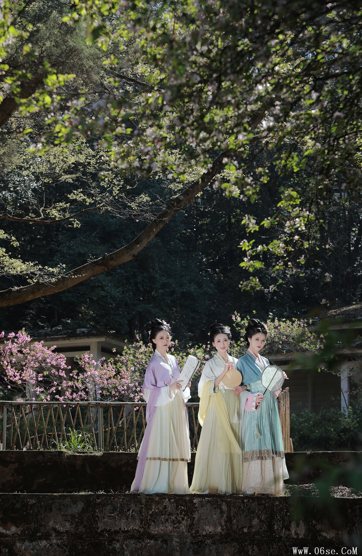 图片[4]-YiTuYu艺图语 Vol.7029 Yu Fang[25P]-六色网
