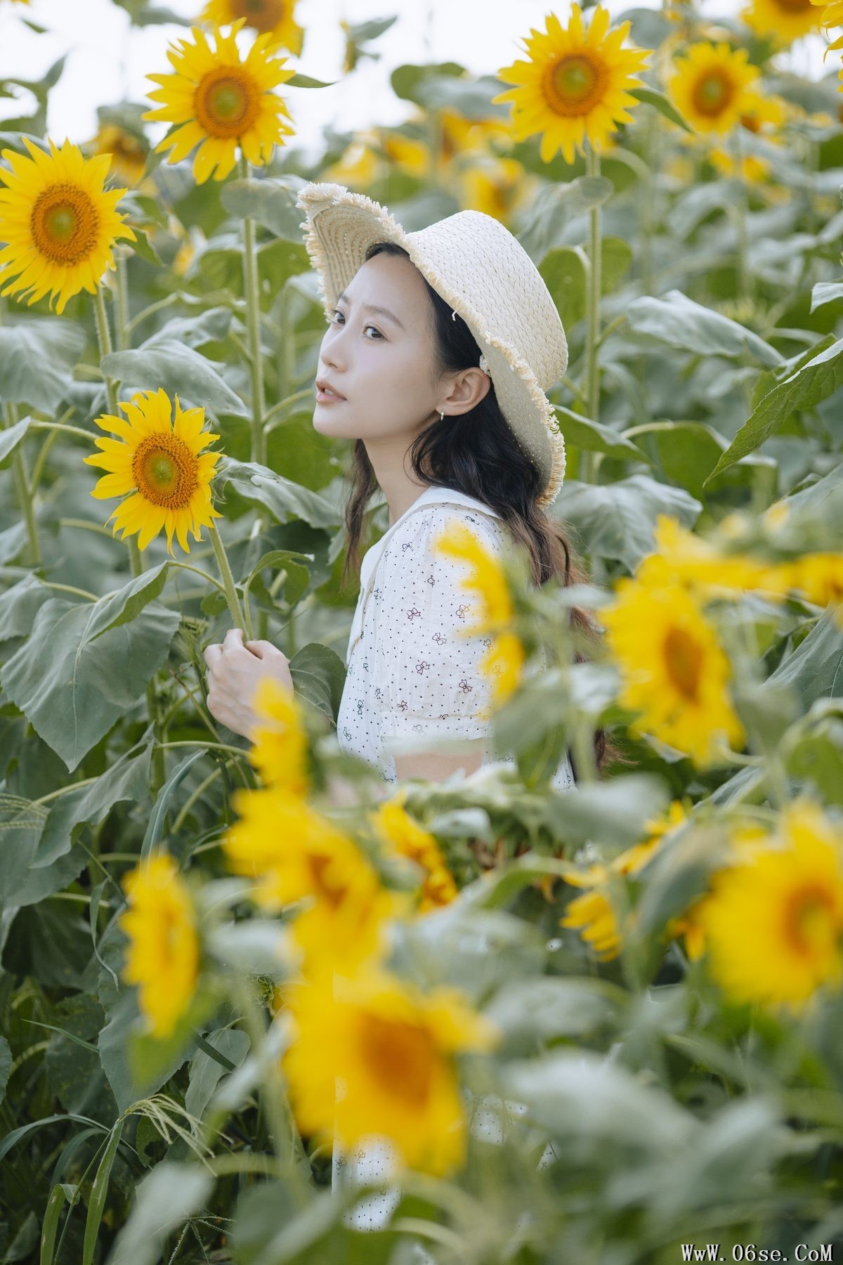 图片[10]-YiTuYu艺图语 Vol.5269 Lu Dou[24P]-六色网
