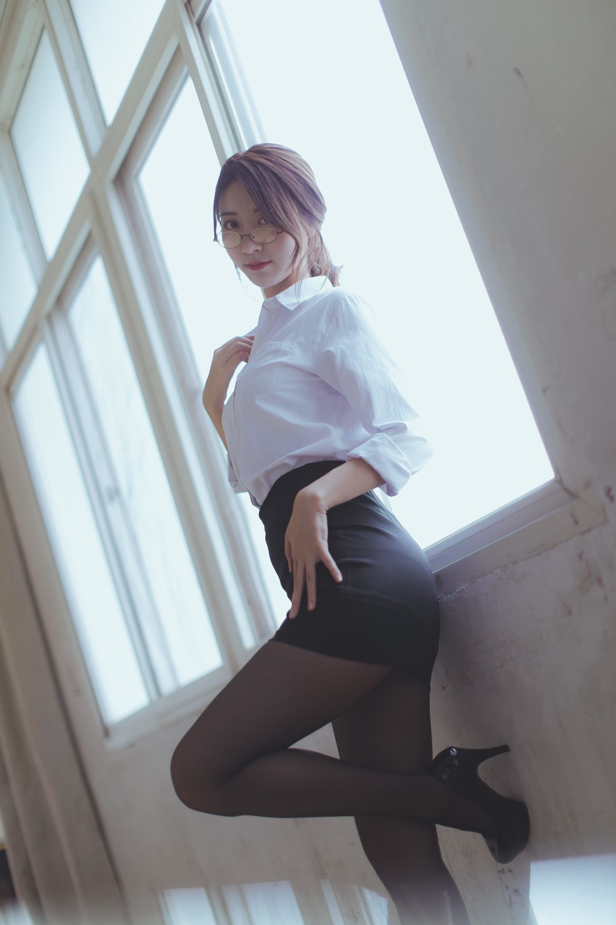 图片[23]-YiTuYu艺图语 Vol.5961 Hei Chuan[27P]-六色网