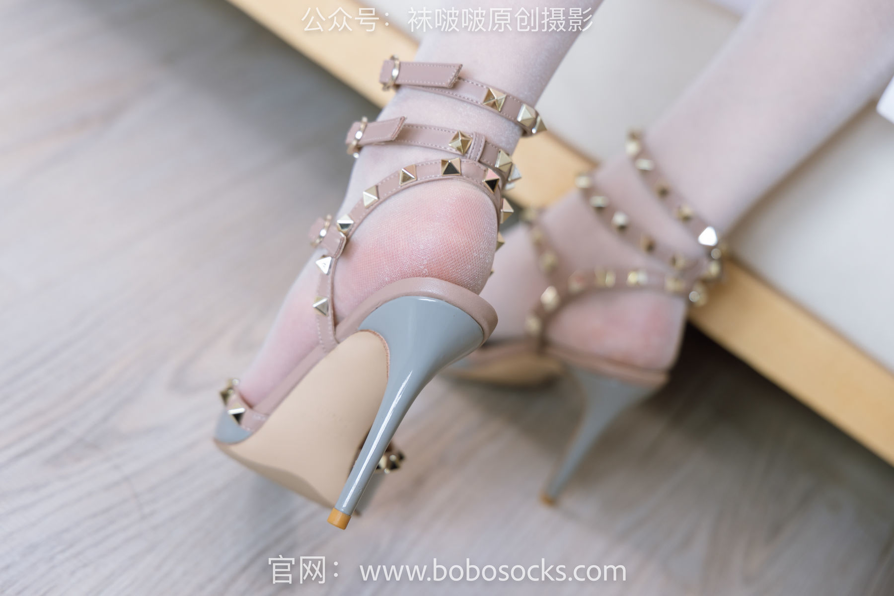 图片[36]-BoBoSocks袜啵啵 No.154 小甜豆-两双高跟鞋、珠光白丝、女仆装[200P]-六色网