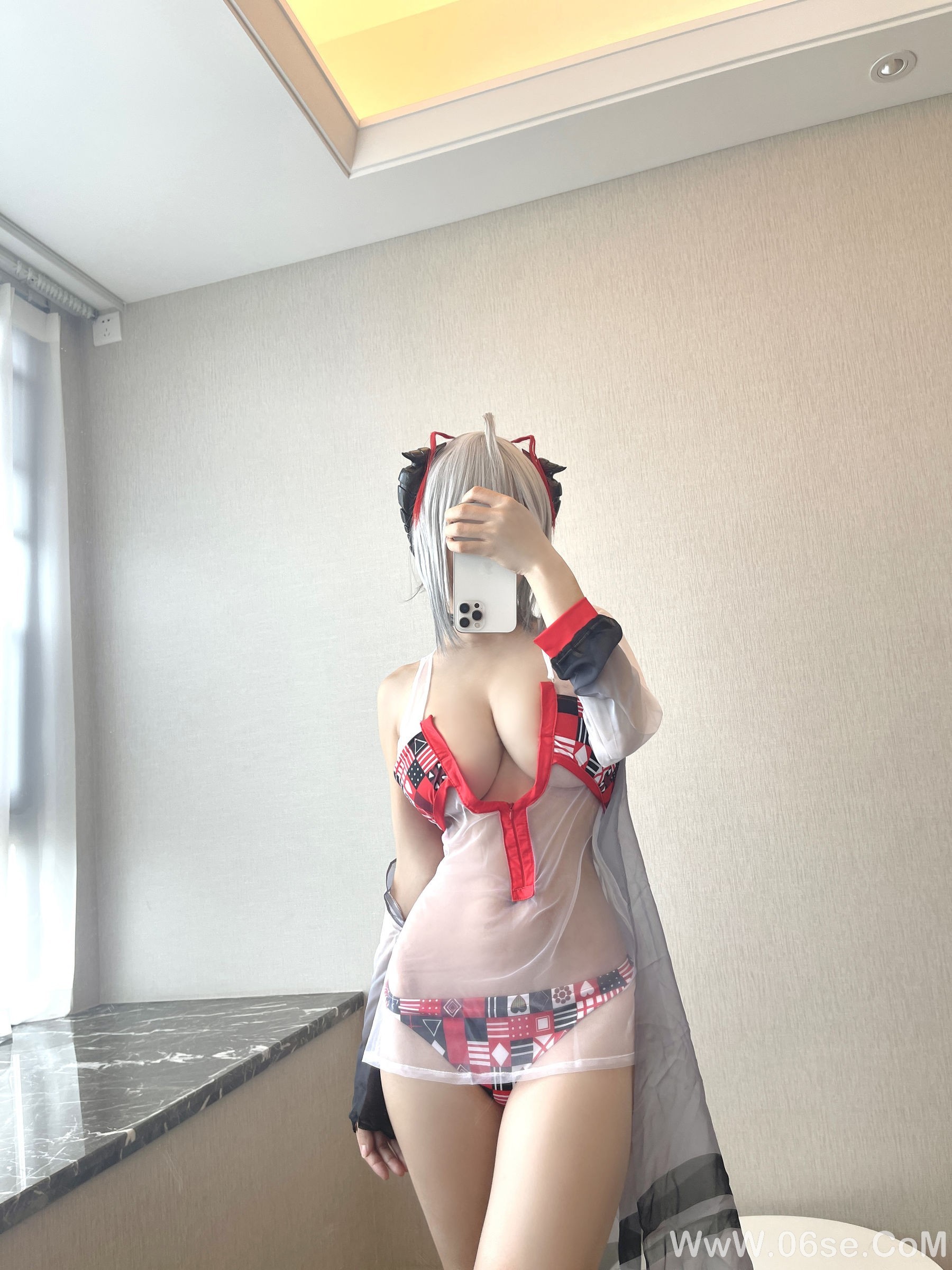 动漫博主小仓千代w - 明日方舟 W泳装[21P]-六色网