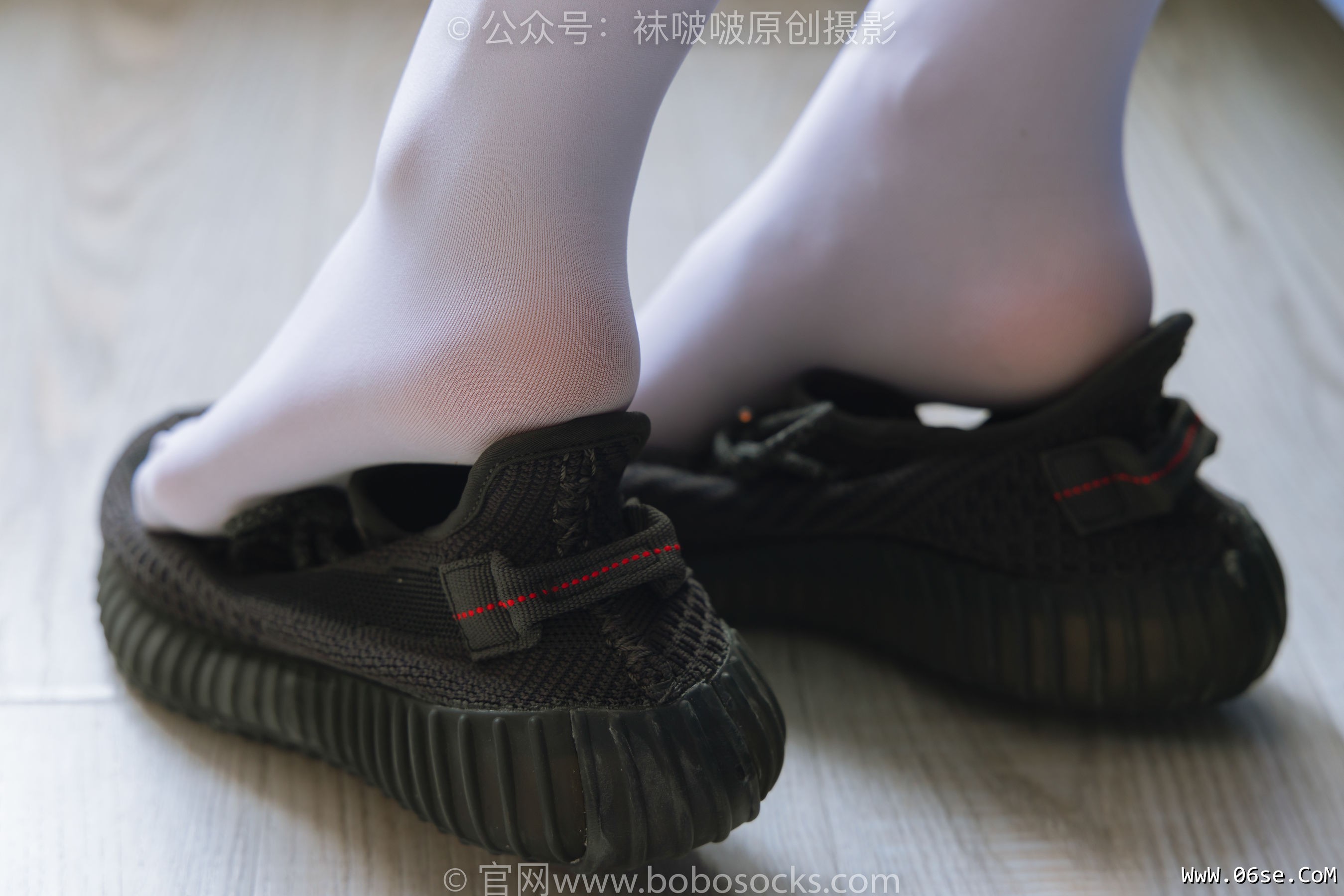 图片[85]-BoBoSocks袜啵啵 No.214 小沫 -黑色运动鞋、厚白丝[142P]-六色网