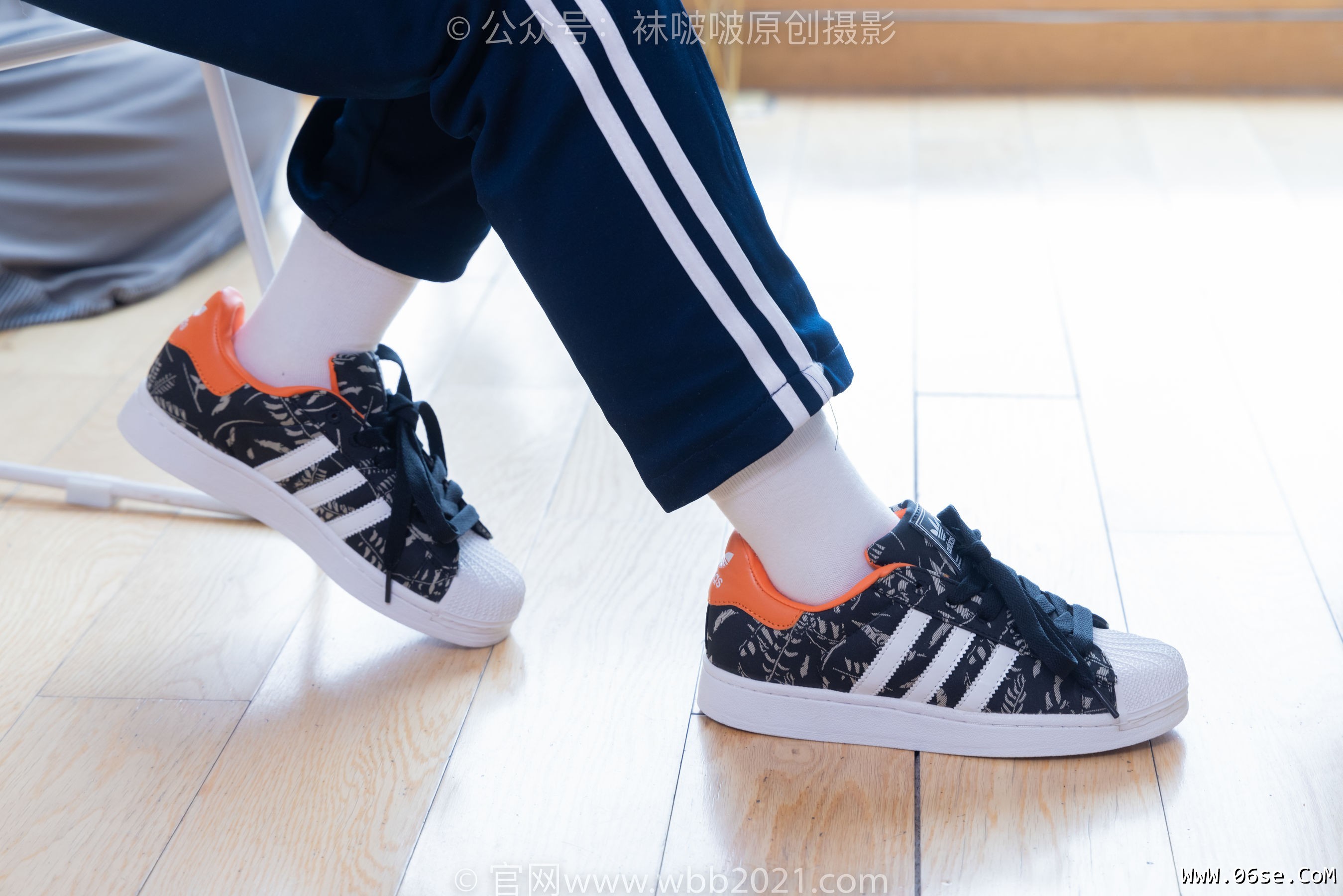 图片[64]-BoBoSocks袜啵啵 No.366 甜甜圈 -三双板鞋、白棉袜、短白丝[150P]-六色网