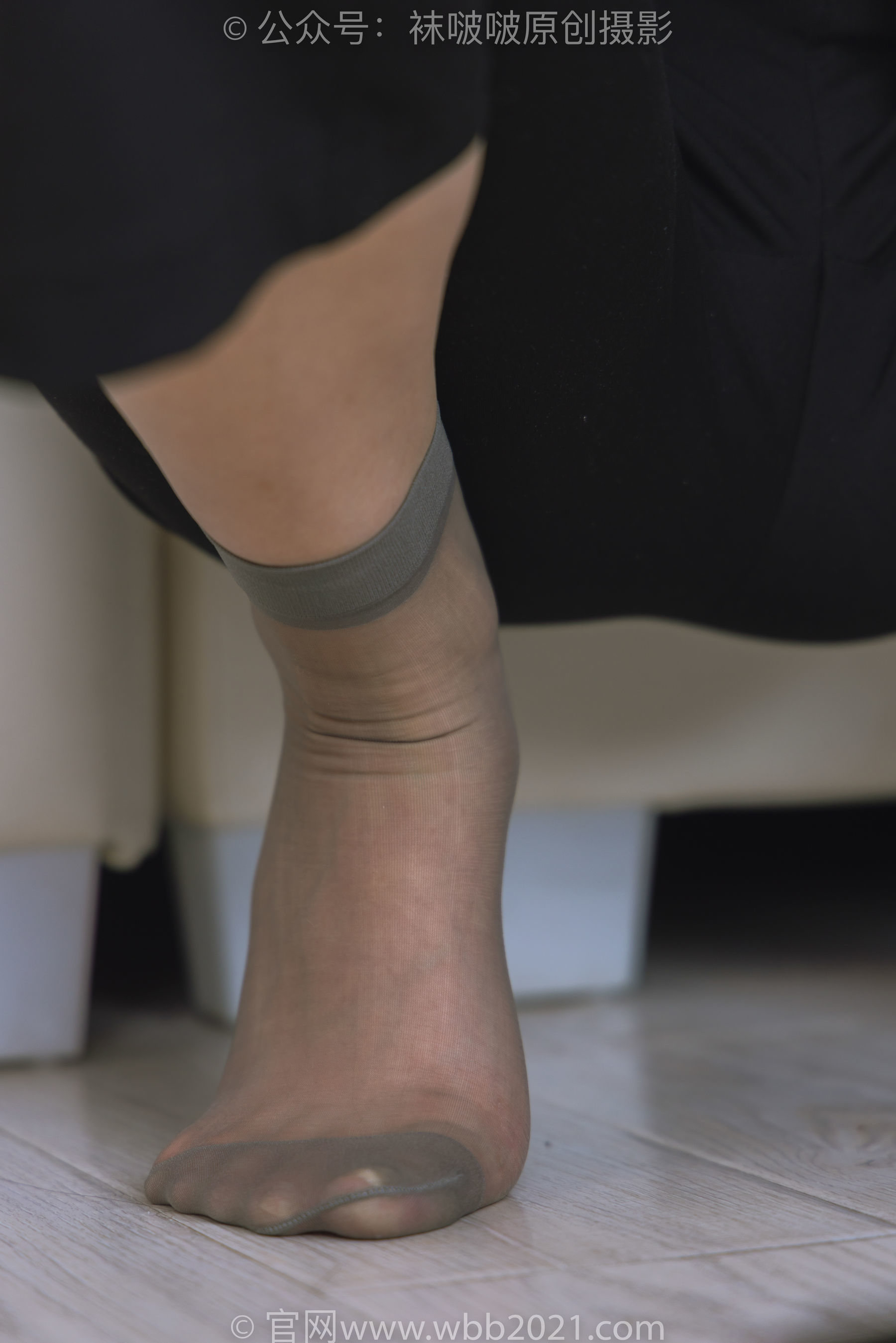 图片[295]-BoBoSocks袜啵啵 No.245 小甜豆 -高跟鞋、短灰丝、半蹲镜头较多[299P]-六色网