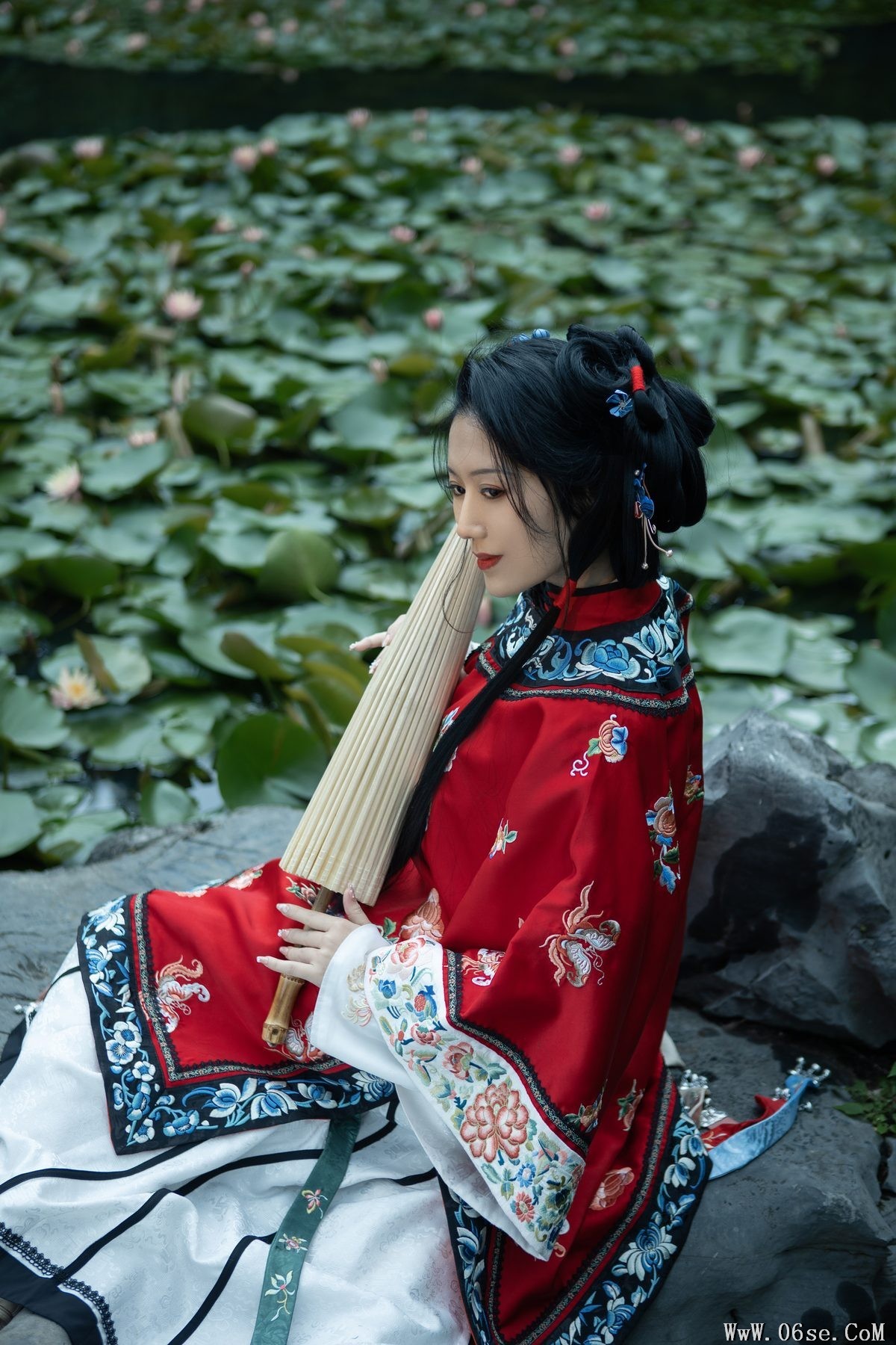 图片[25]-YiTuYu艺图语 Vol.4192 Qing Qing[36P]-六色网
