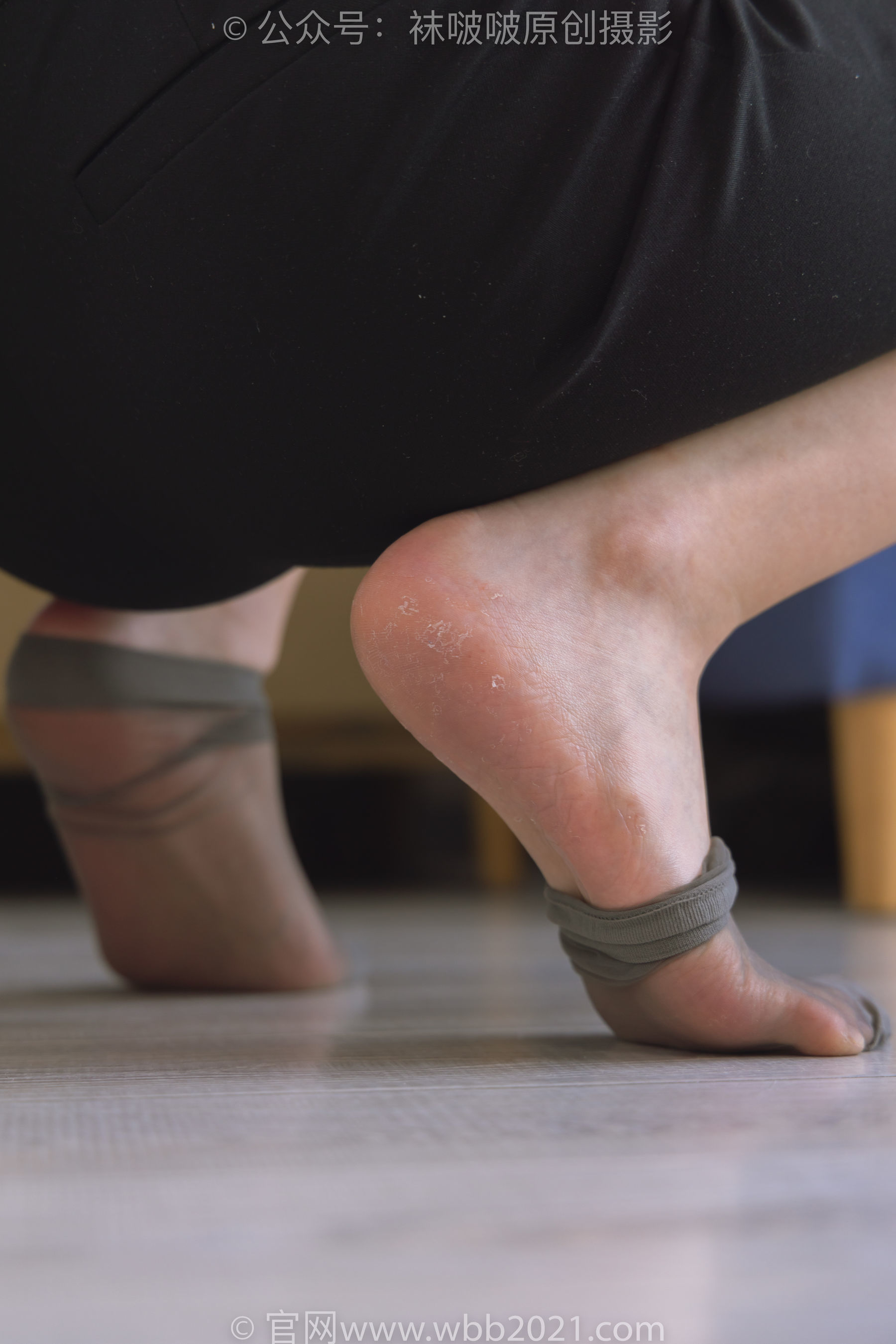 图片[170]-BoBoSocks袜啵啵 No.245 小甜豆 -高跟鞋、短灰丝、半蹲镜头较多[299P]-六色网