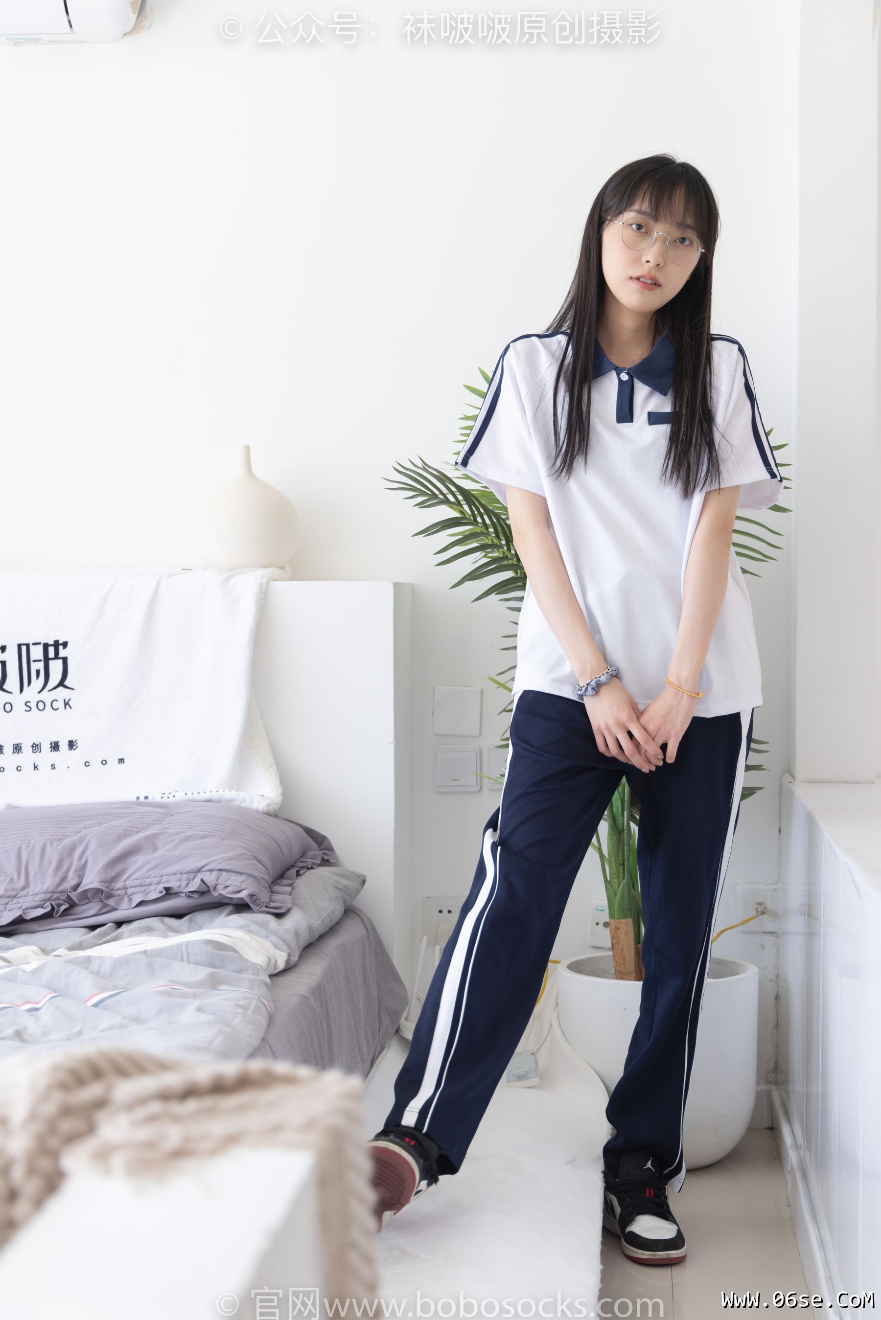 图片[53]-BoBoSocks袜啵啵 No.207 稚予 -aj板鞋、白棉袜、油亮白丝、校服裤里丝[140P]-六色网