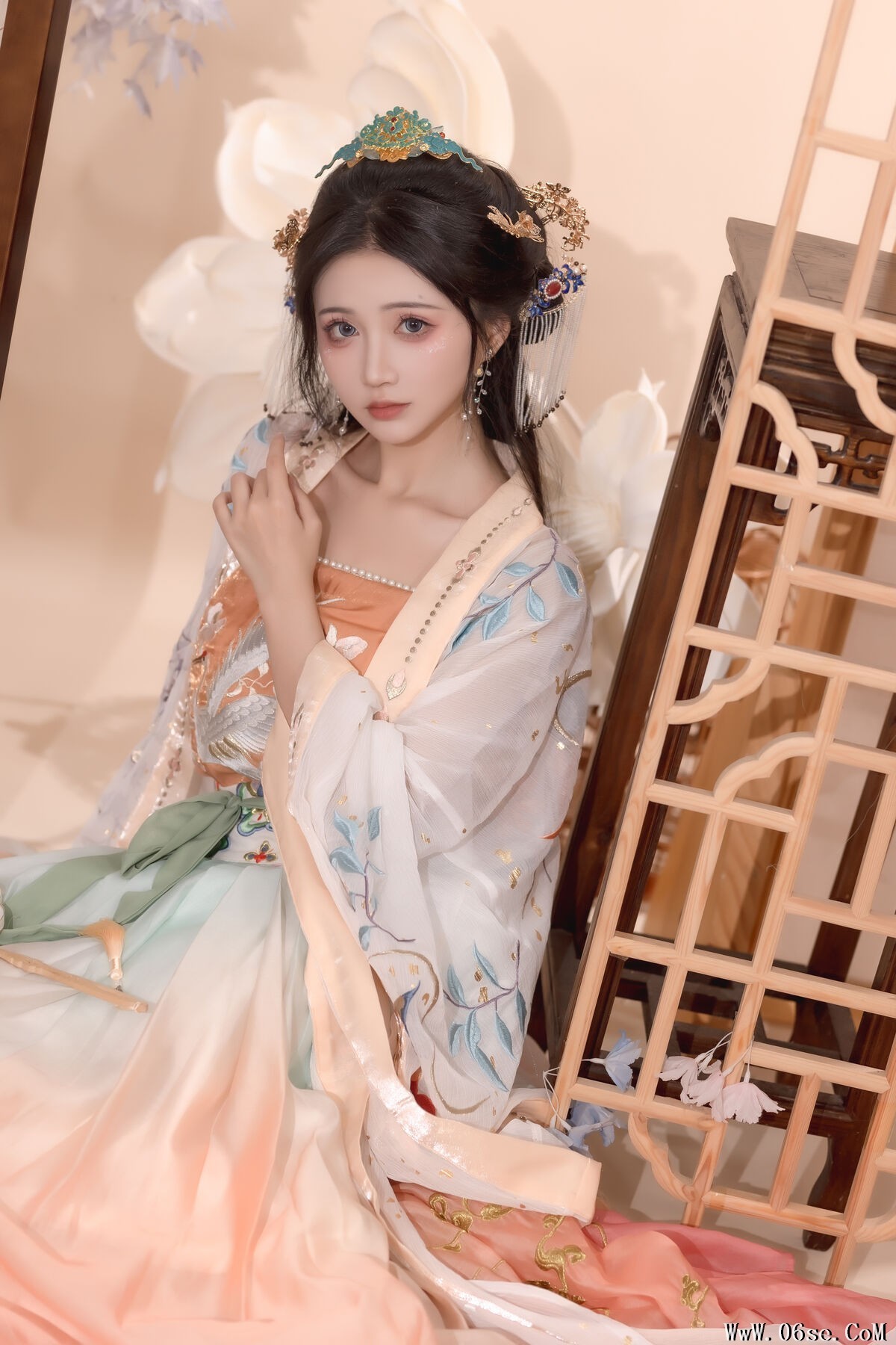 图片[28]-YiTuYu艺图语 Vol.7470 Qi Luo Sheng De Xiao Su Su[28P]-六色网