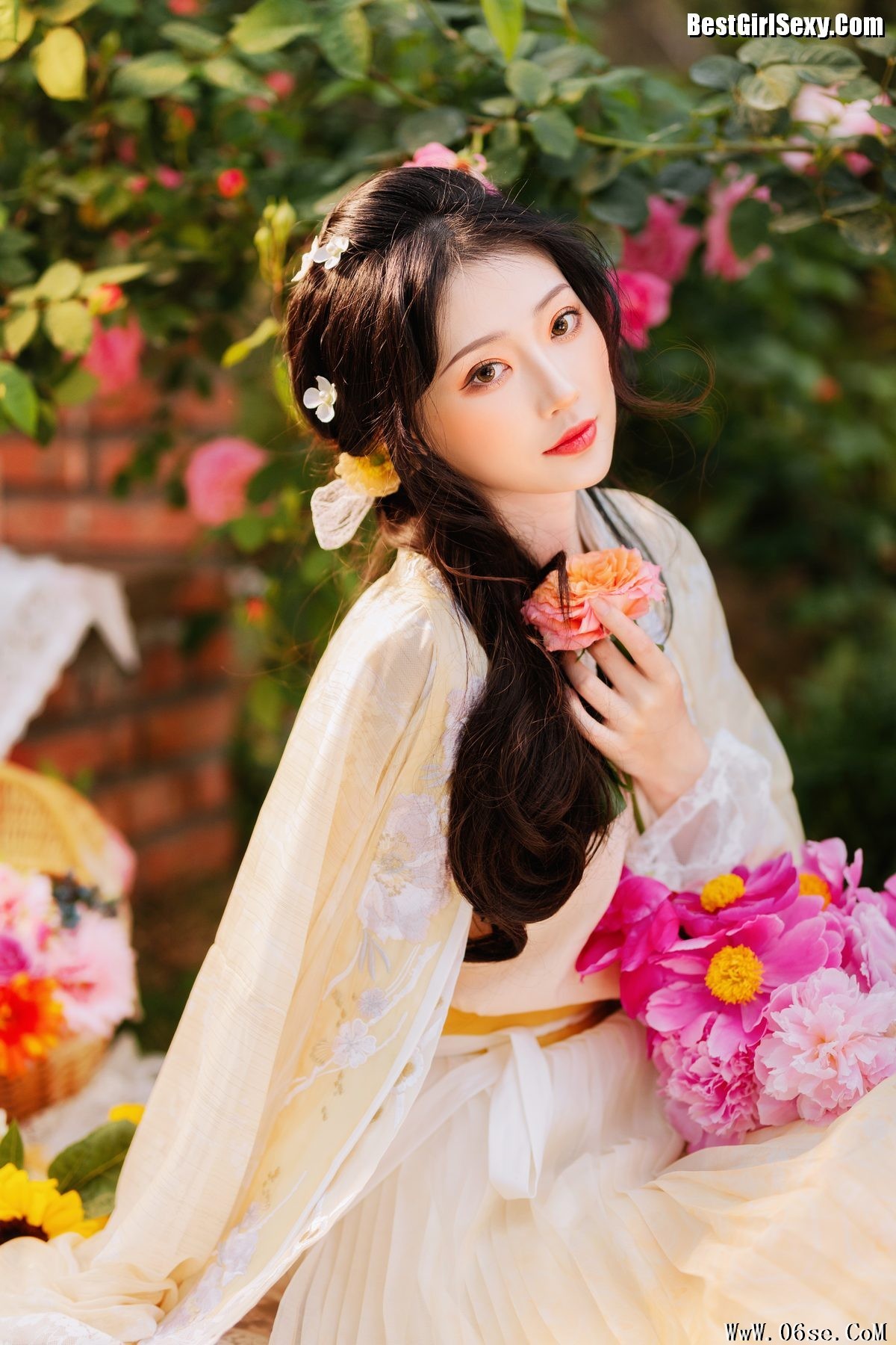 图片[7]-YiTuYu艺图语 Vol.4063 Liu Liu Yang Liu Liu[24P]-六色网