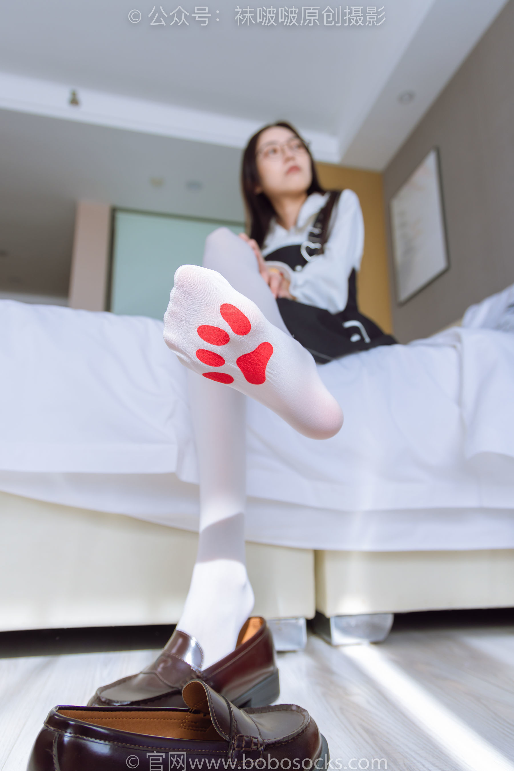 图片[104]-BoBoSocks袜啵啵 No.177 稚予-皮鞋、厚白丝（脚底猫爪印款）[140P]-六色网