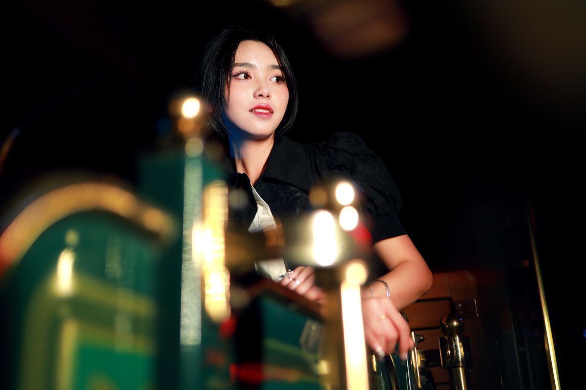 图片[6]-YiTuYu艺图语 Vol.5339 Jiu Yue[24P]-六色网